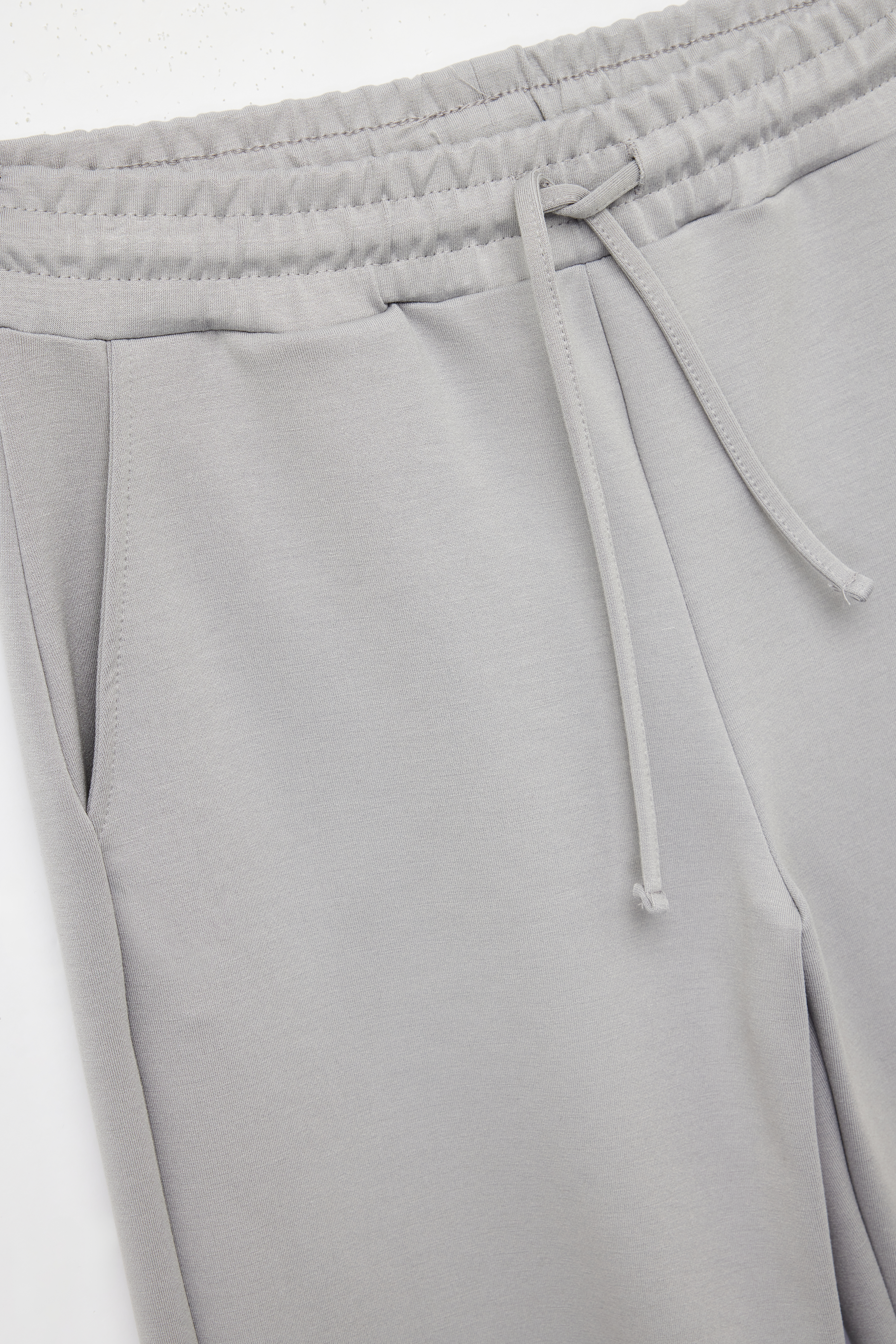   Yüksek Bel Cep Detaylı Beli Bağcıklı Modal Karışımlı Geniş Paça Eşofman Altı