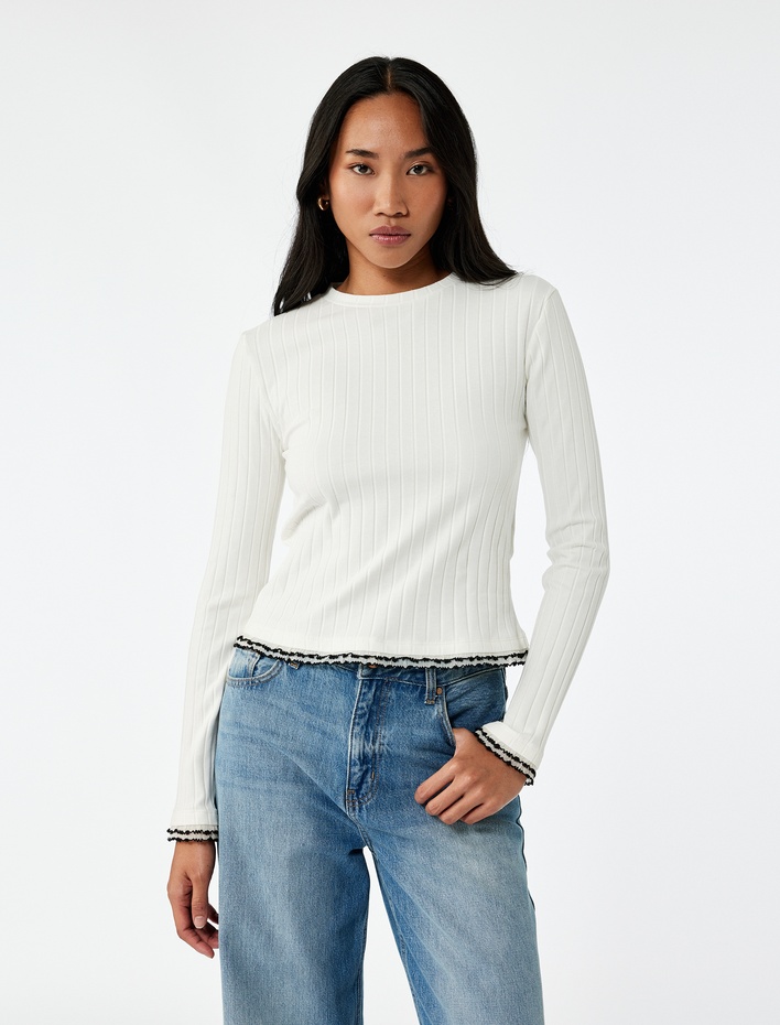  Kaşkorse Slim Fit Kısa Kollu Bisiklet Yaka Fırfırlı Tişört