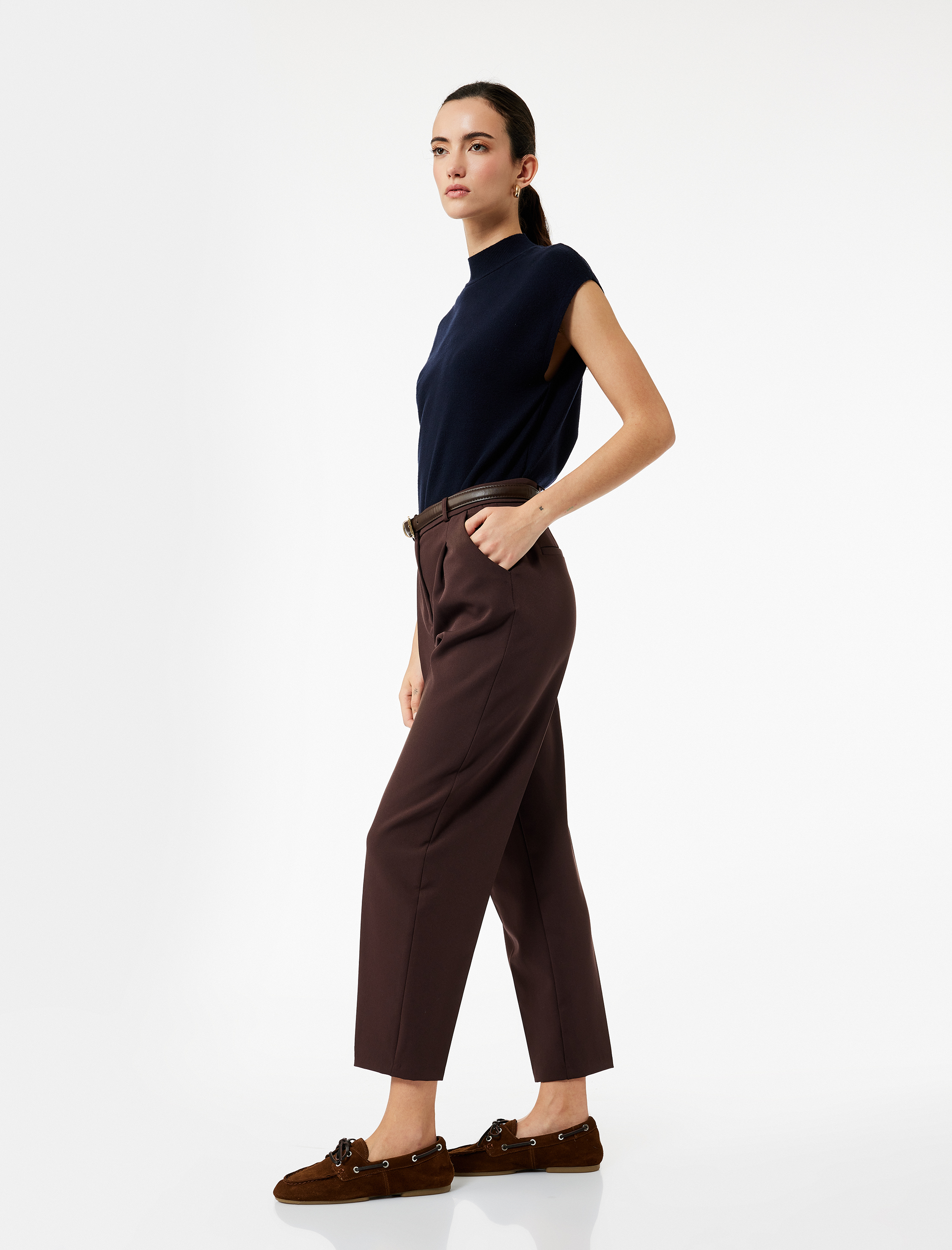   Regular Fit Cepli Kemer Detaylı Havuç Pantolon