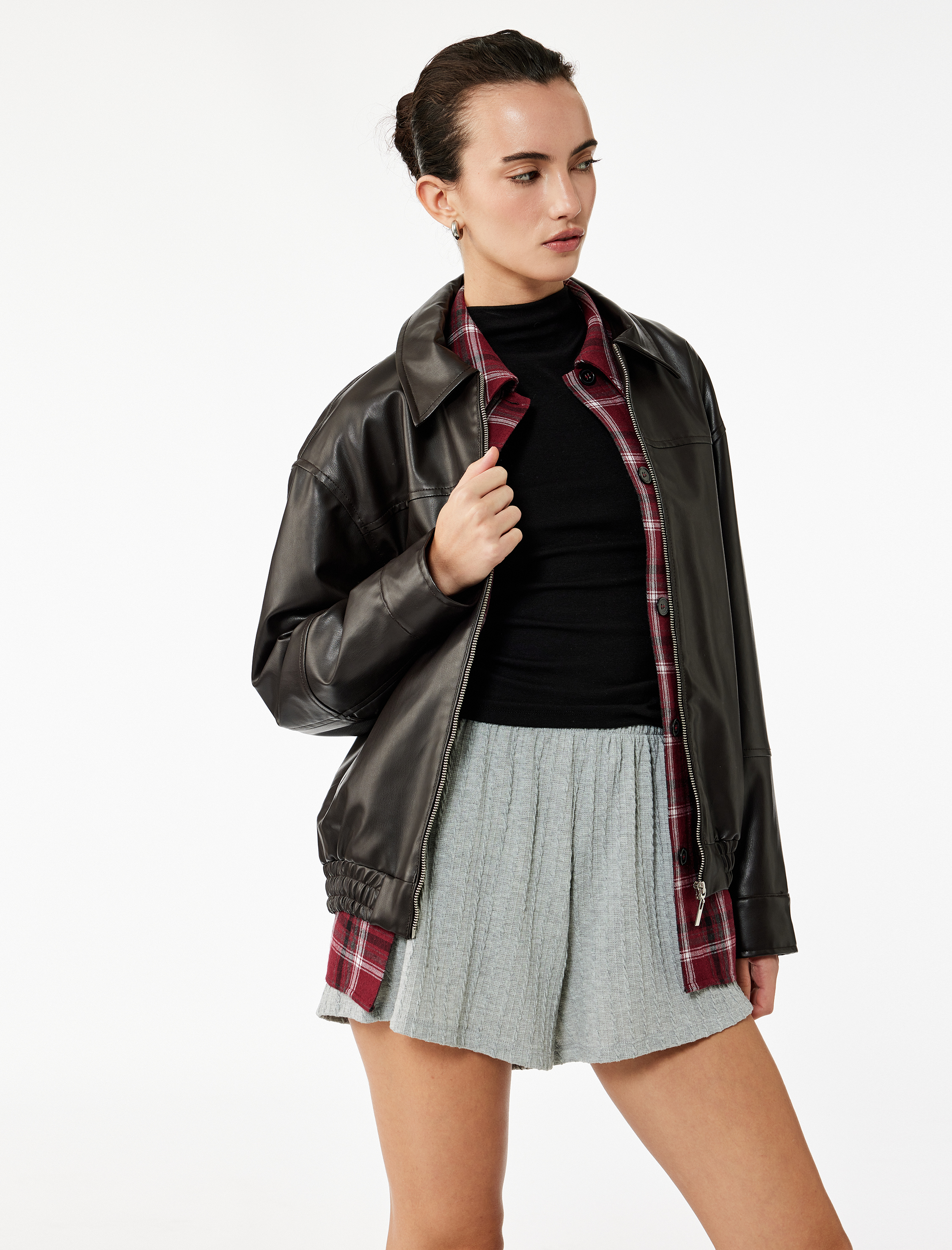   Slim Fit Beli Lastikli Dokulu Mini Şort