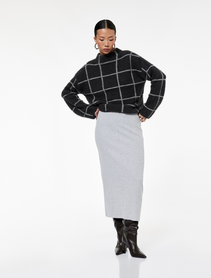  Slim Fit Midi Nervür Detaylı Kalem Etek