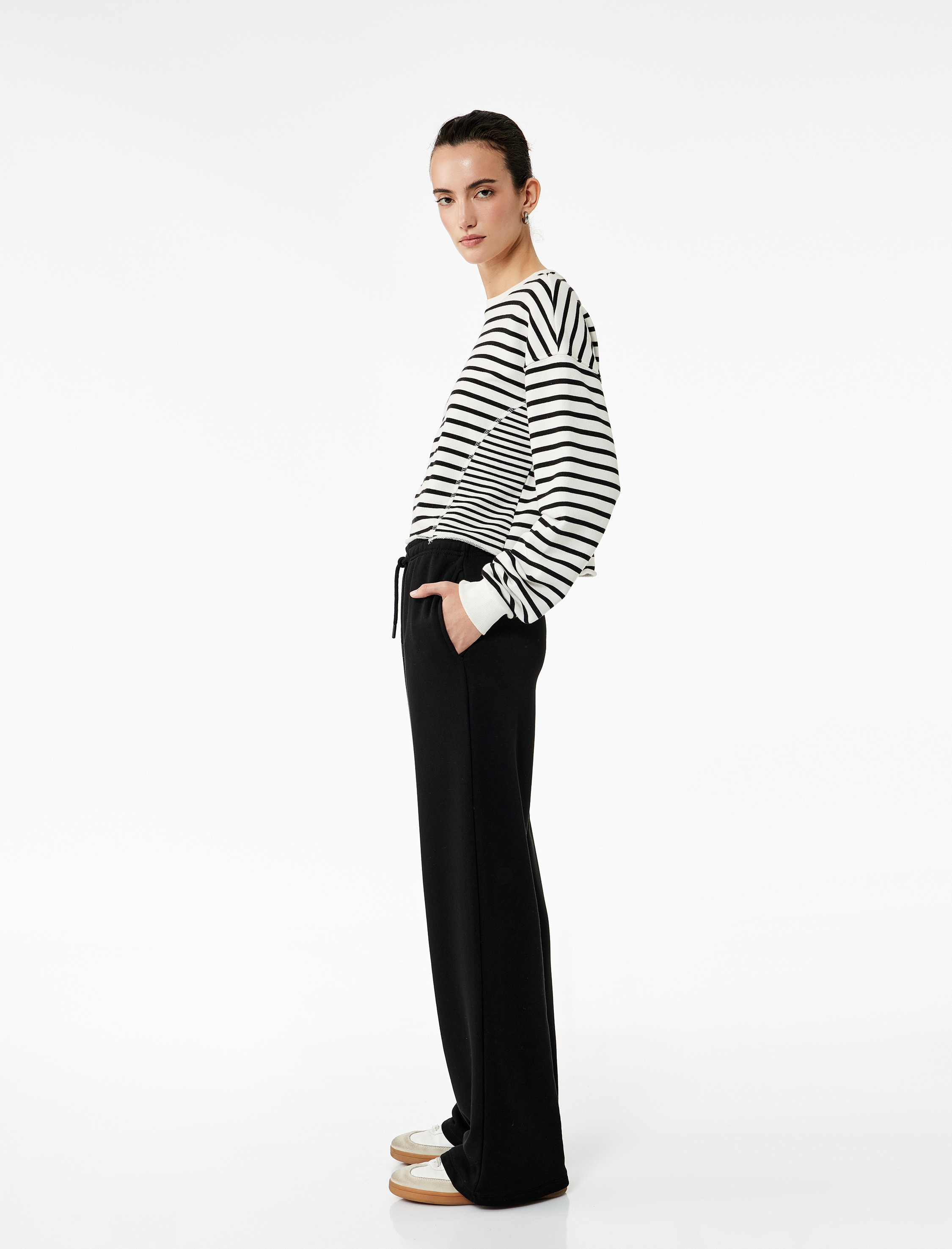   Normal Bel Üç İplik Nervürlü Cepli Eşofman Altı