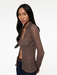 Slim Fit Yarı Transparan Uzun Kollu Kaçık Yaka Dantel Gömlek