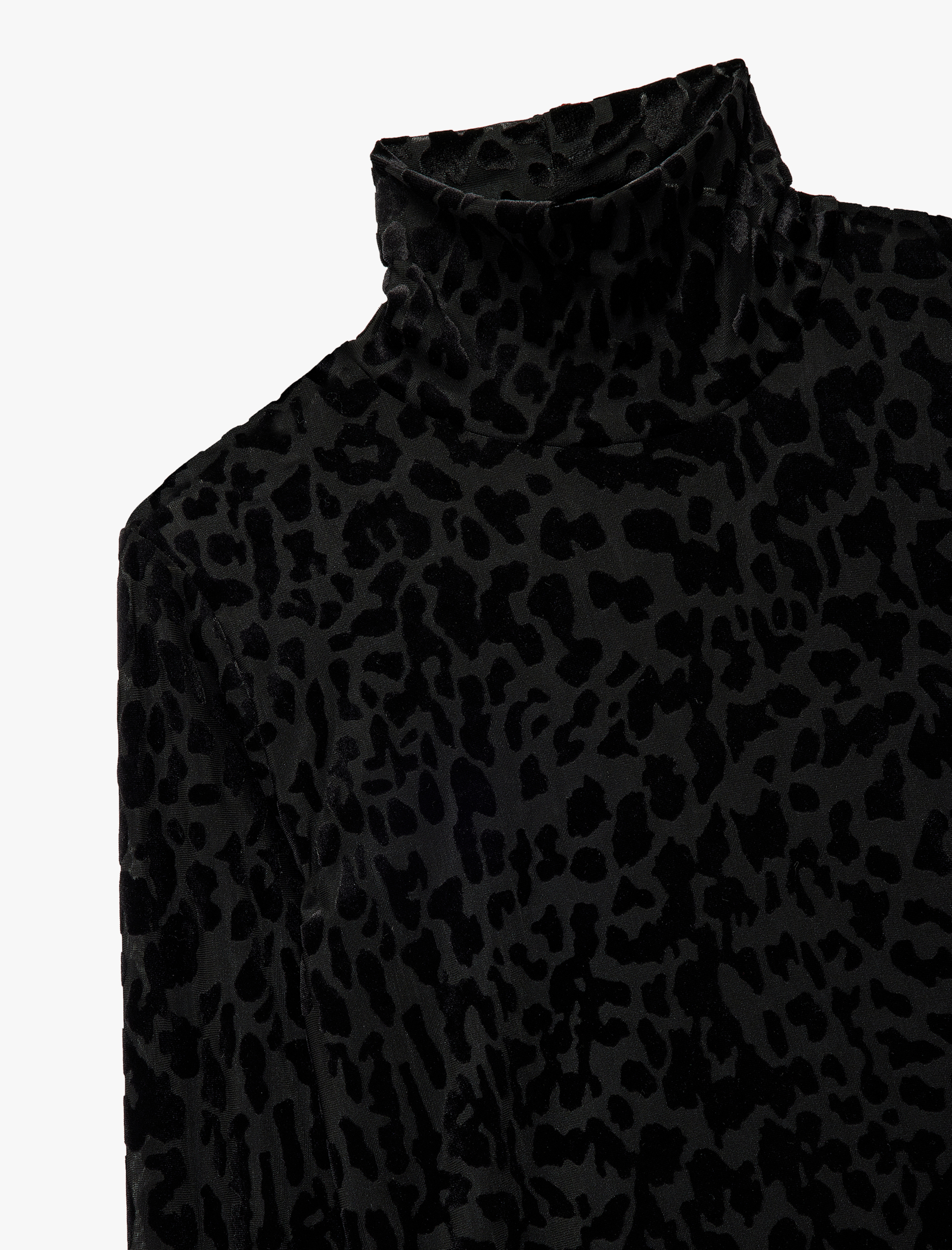   Uzun Kollu Balıkçı Yaka Leopar Desenli Kadife Tişört