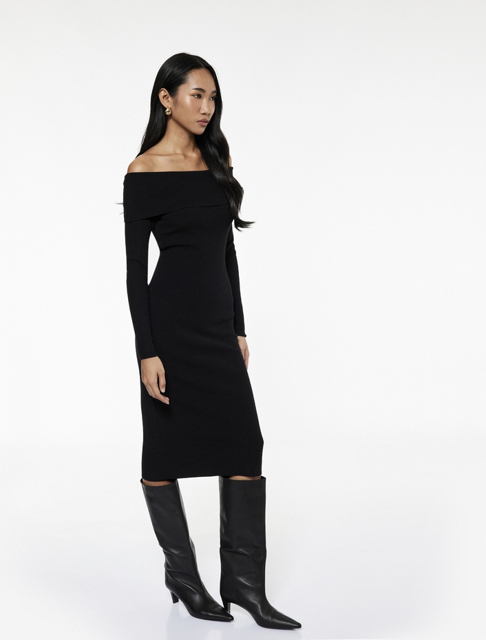  Uzun Kollu Omzu Açık Uzun Triko Elbise