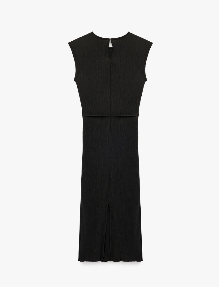  Bisiklet Yaka Bağlama Detaylı Kolsuz Midi Boy Piliseli Kalem Elbise