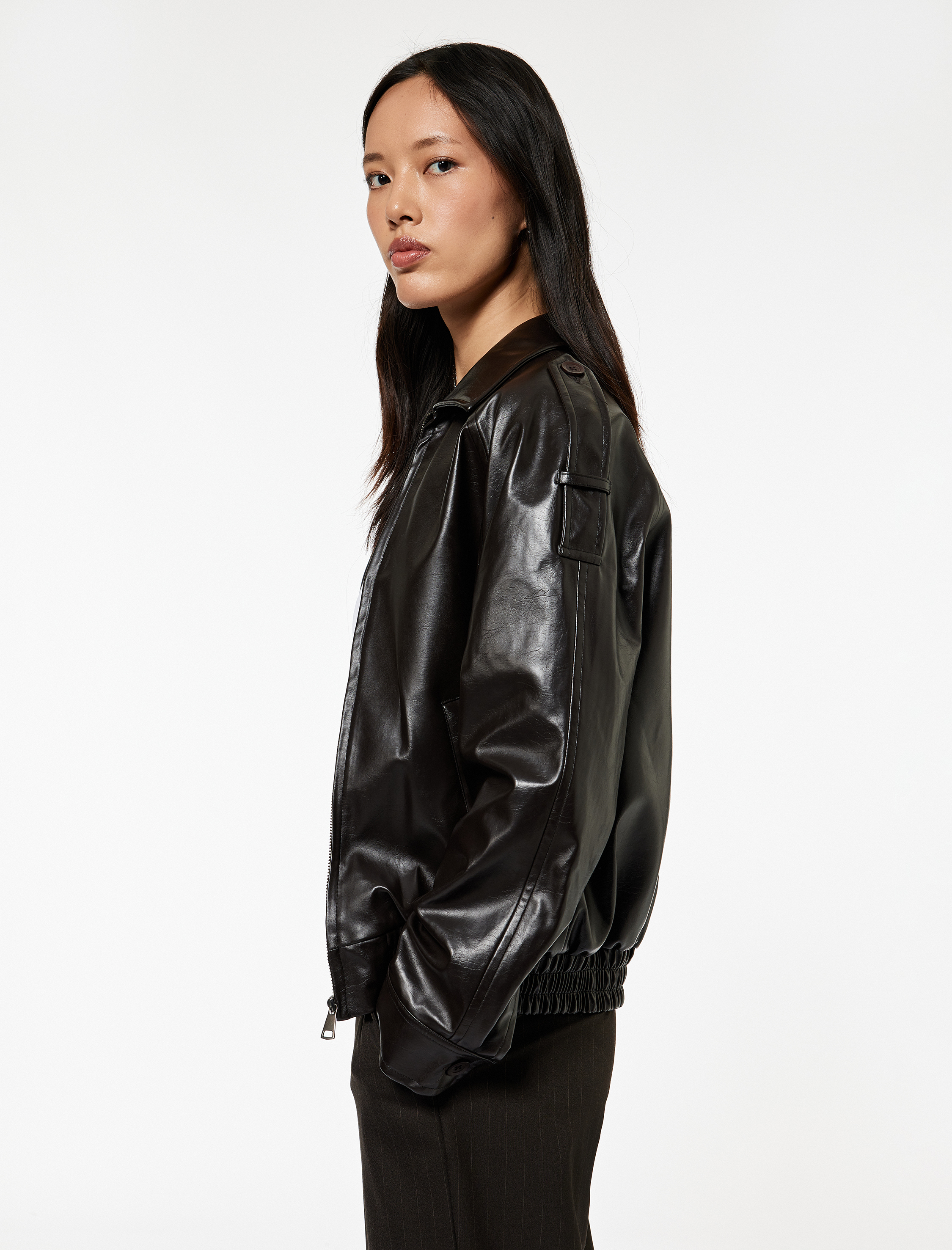   Uzun Kollu Cepli Fermuarlı Suni Deri Ceket