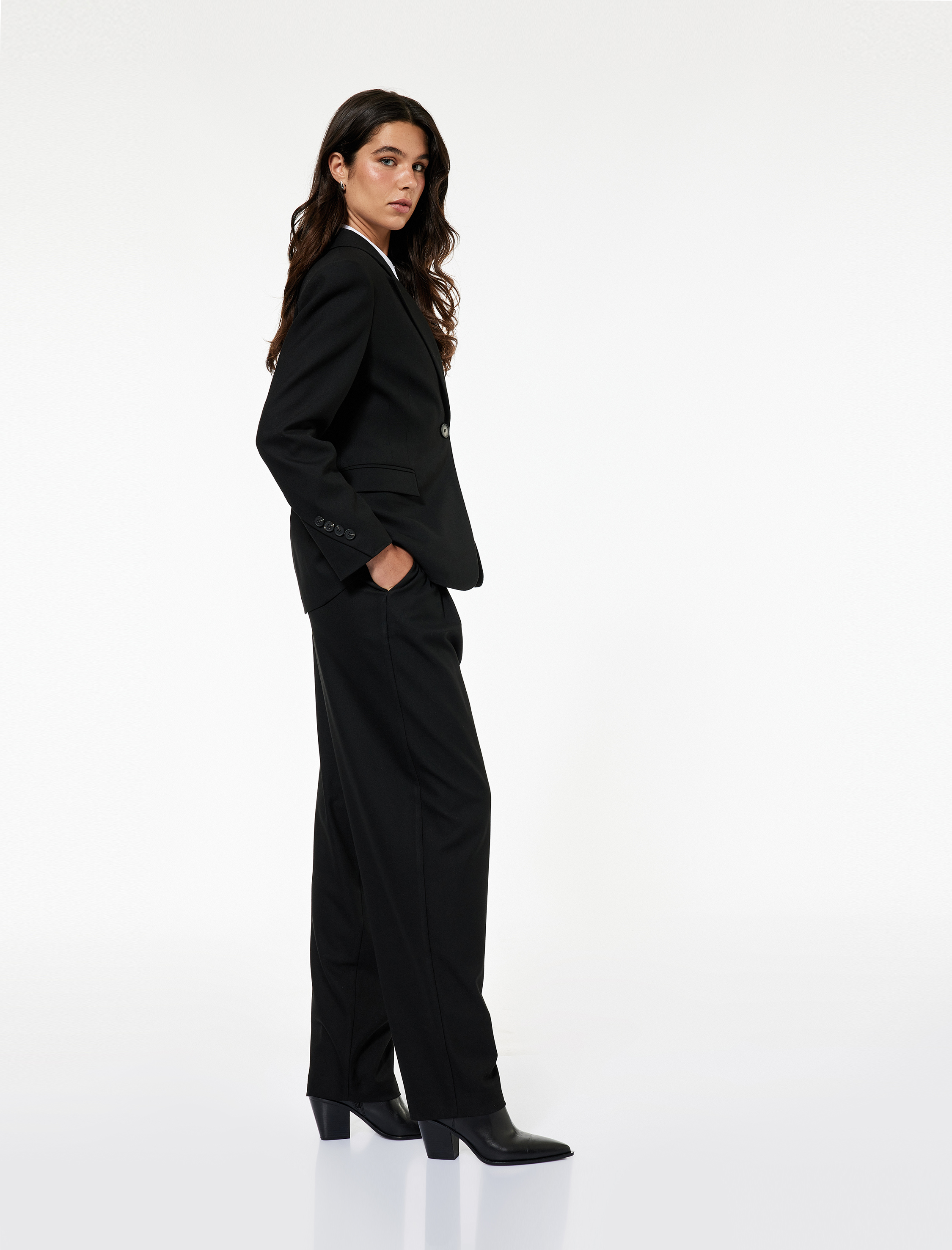   Koton X Sibil Çetinkaya - Pileli Cepli Kumaş Havuç Pantolon