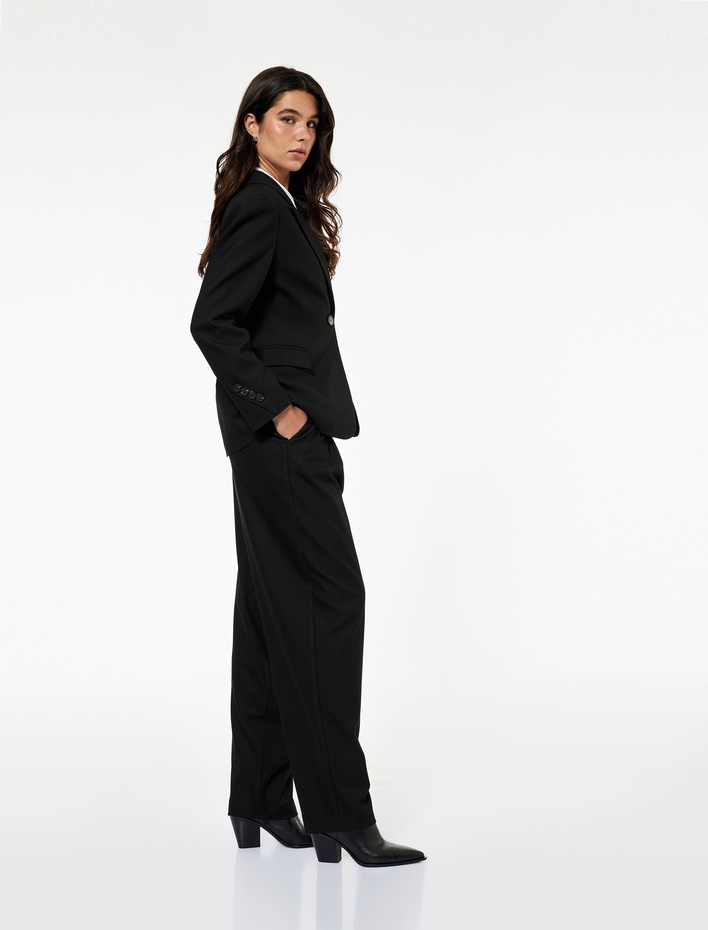  Koton X Sibil Çetinkaya - Pileli Cepli Kumaş Havuç Pantolon