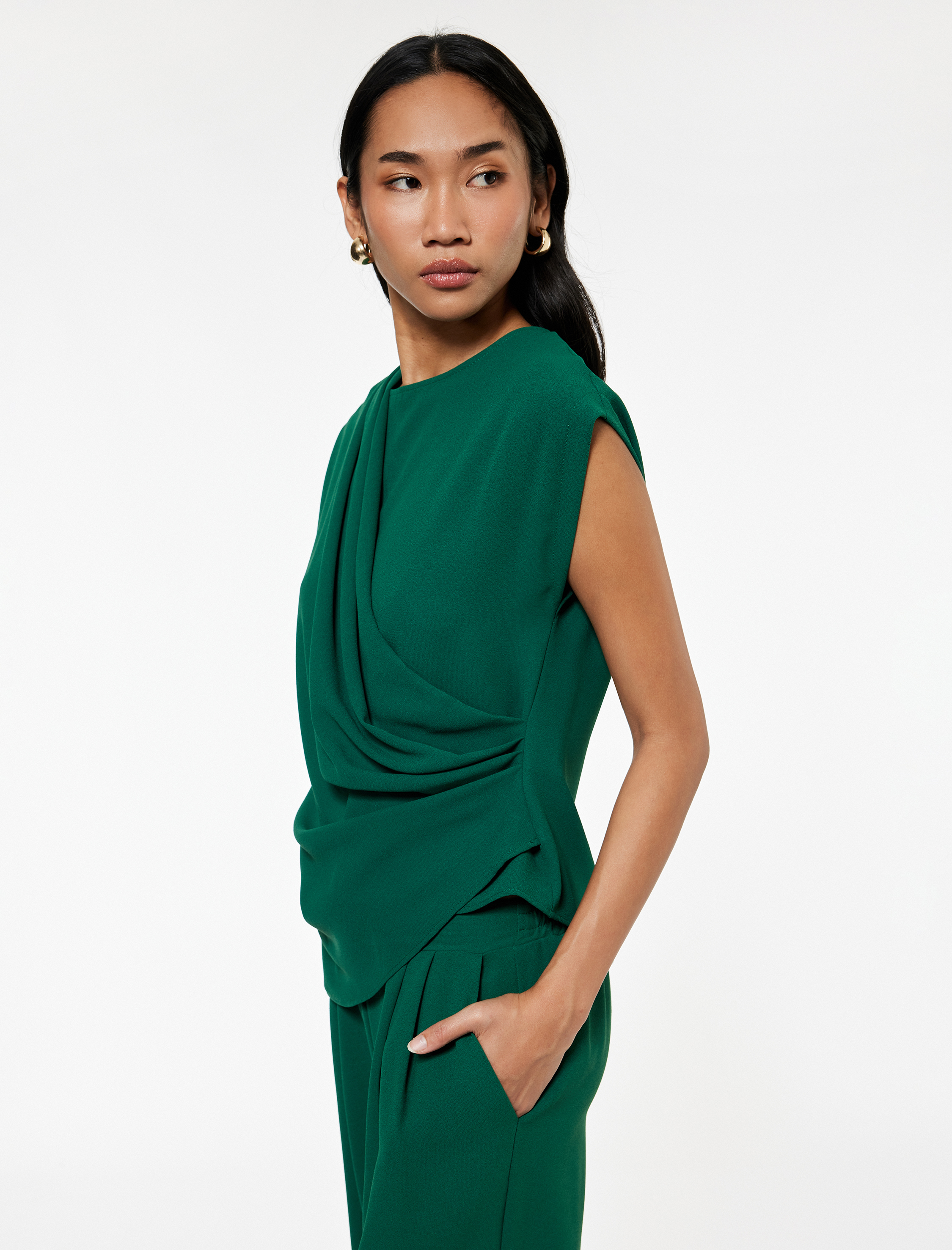   Bisiklet Yaka Asimetrik Kruvaze Krep Kolsuz Bluz