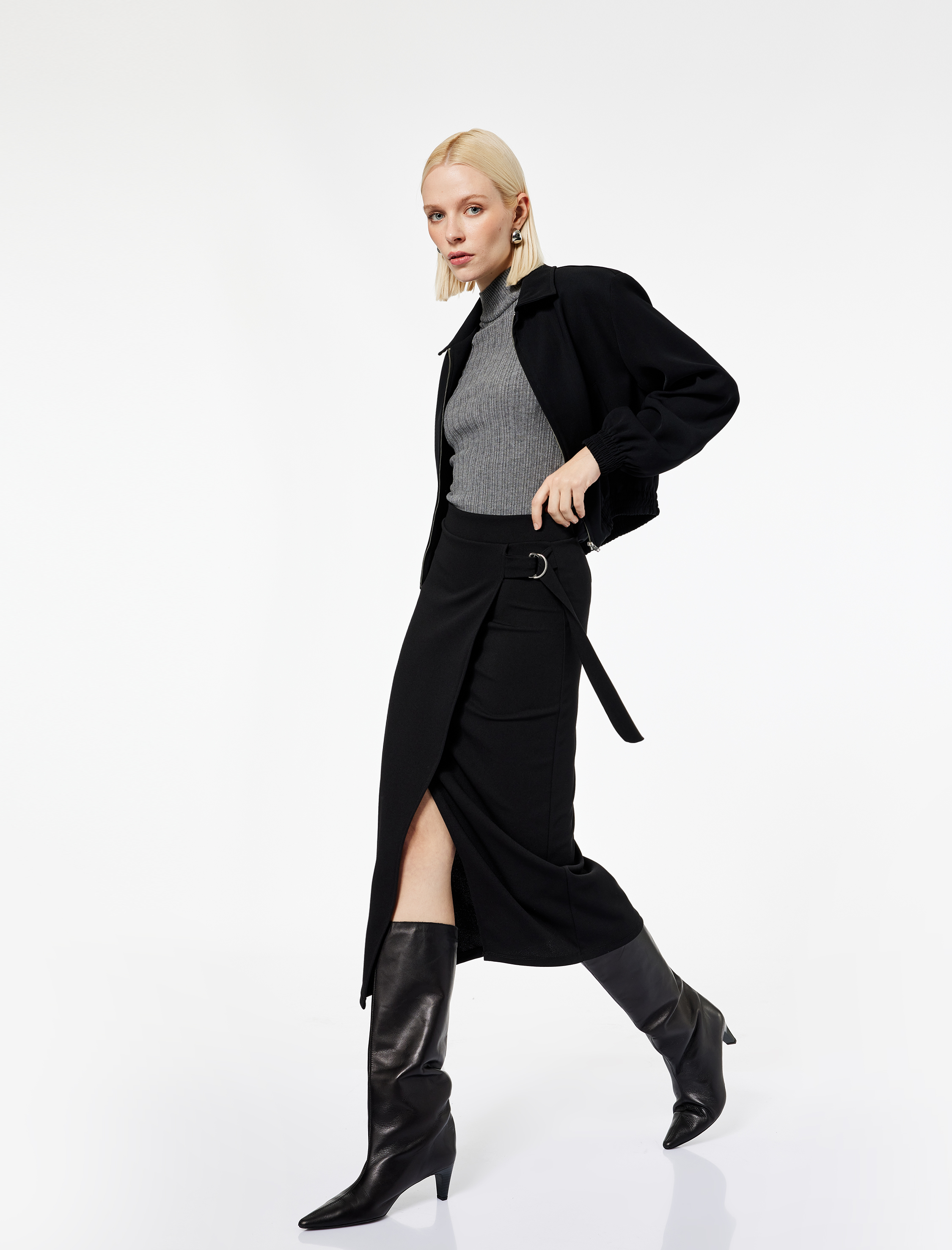   Krep Scuba Kumaş Metal Aksesuarlı Midi Kruvaze Etek