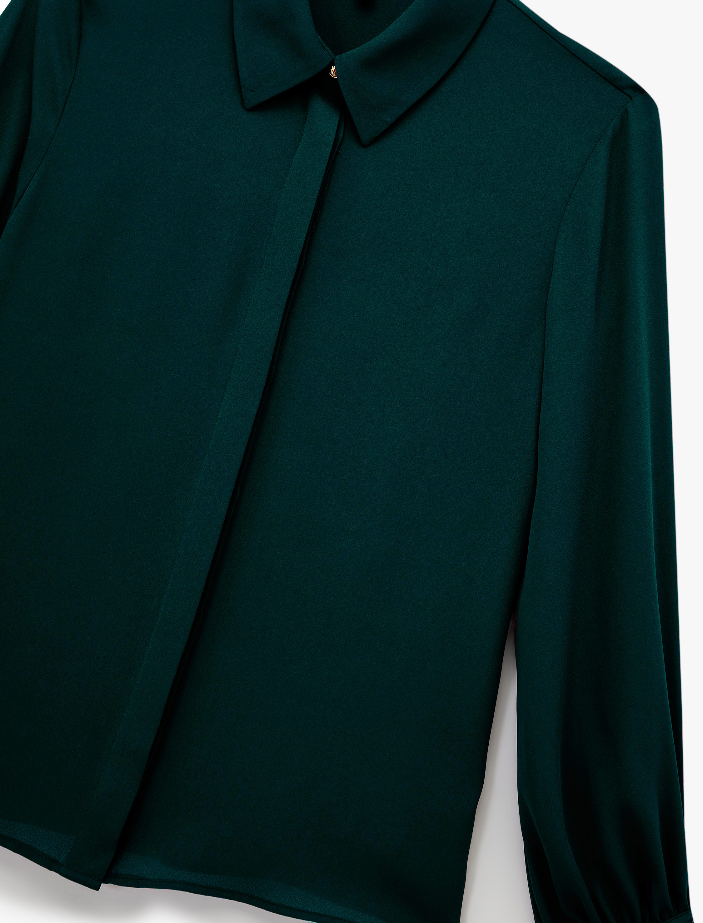   Klasik Yaka Düğmeli Uzun Kollu Krep Gömlek