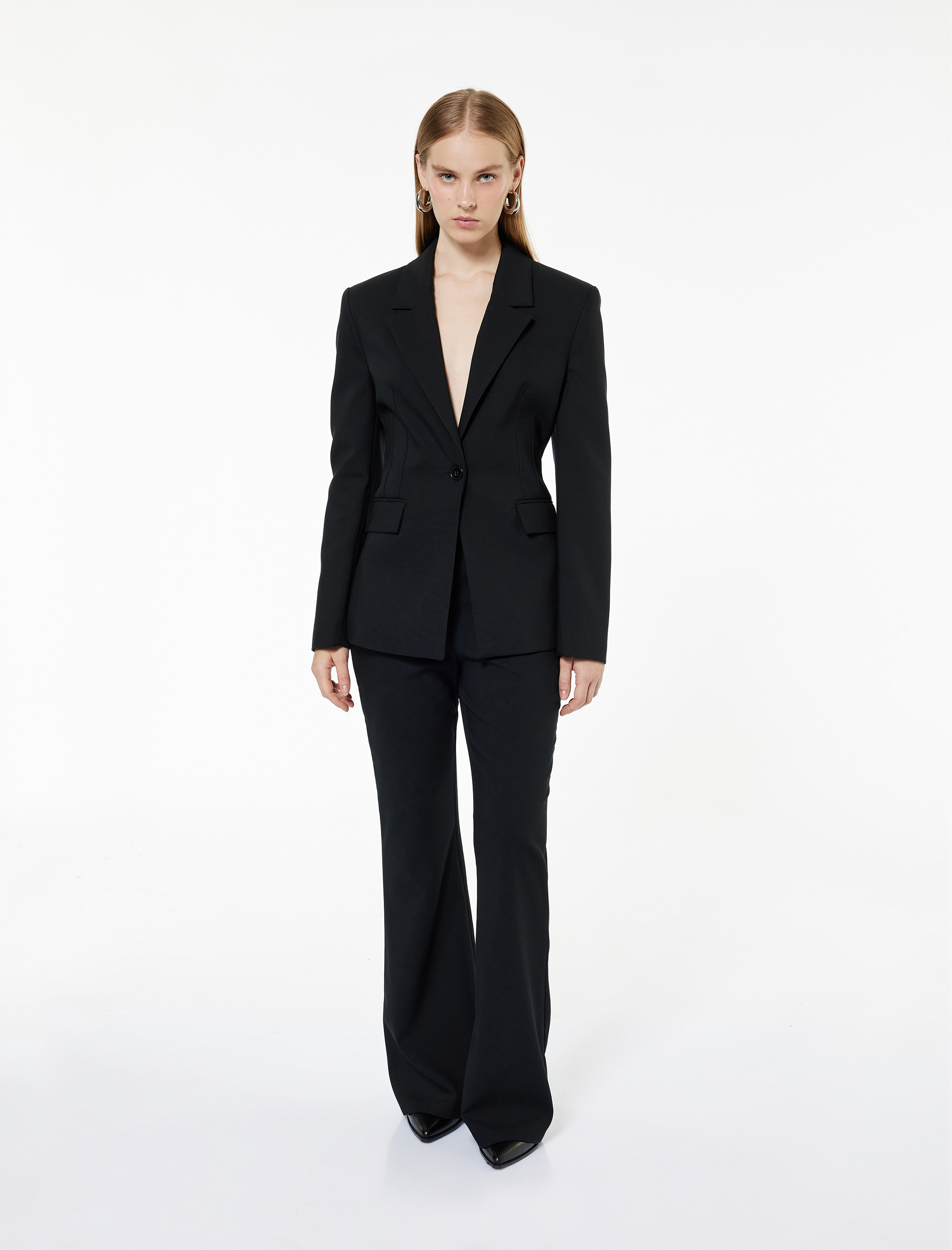   Slim Fit Uzun Kollu Cep Detaylı Düğmeli Geniş Yaka Blazer Ceket