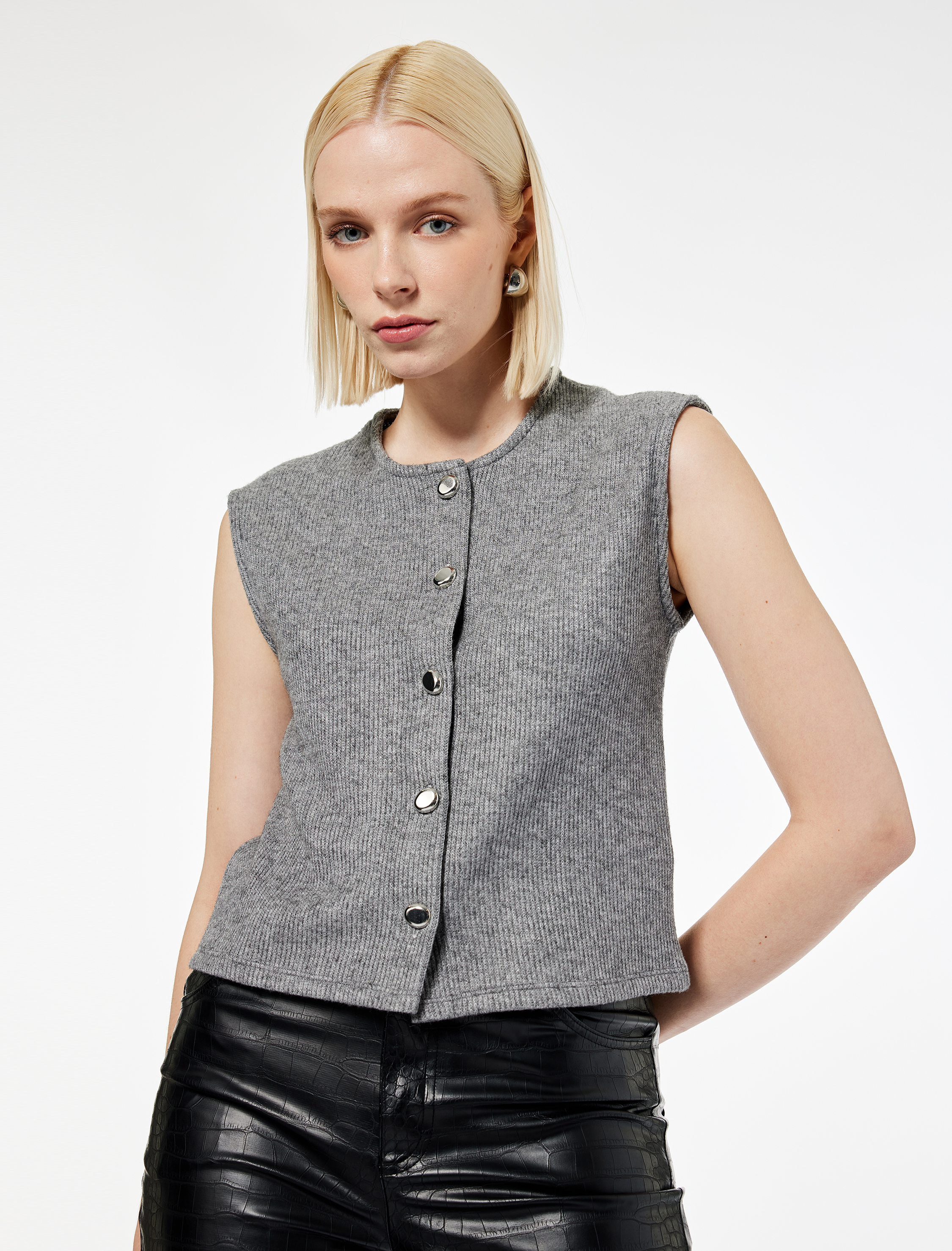   Slim Fit Kolsuz Bisiklet Yaka Düğmeli Hırka