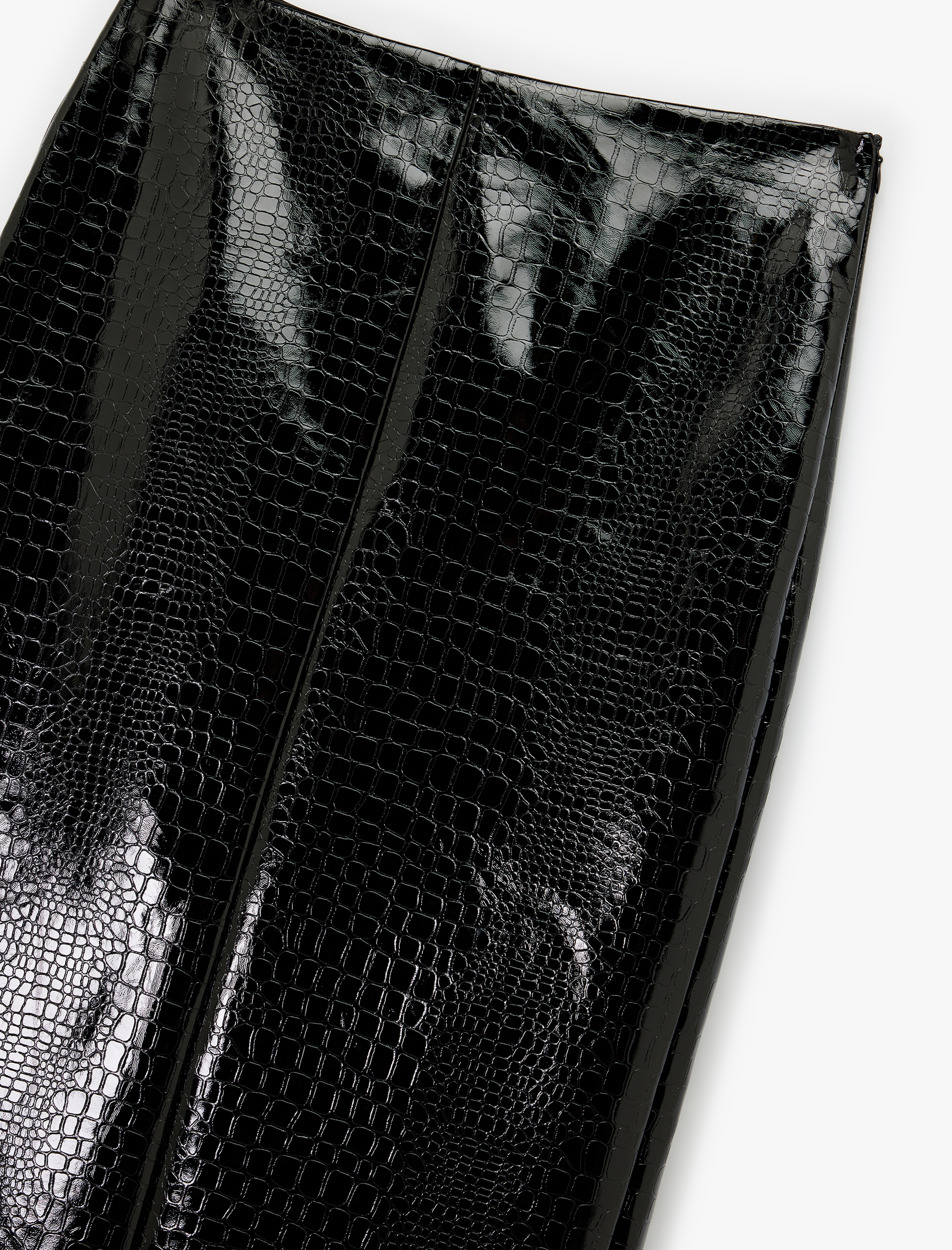   Suni Deri Kroko Görünümlü Ön Yırtmaç Detaylı Midi Kalem Etek