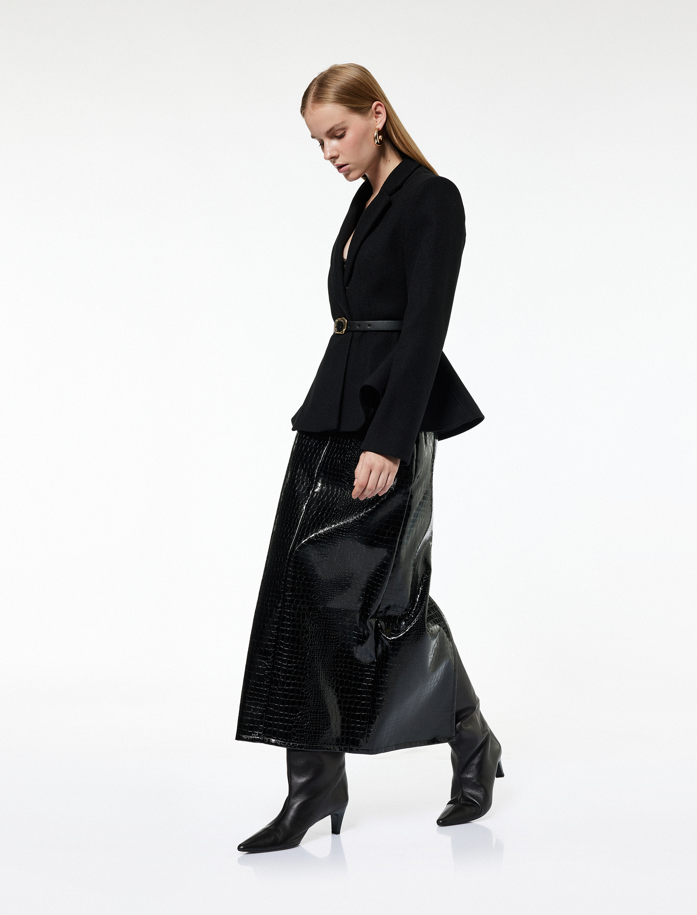   Suni Deri Kroko Görünümlü Ön Yırtmaç Detaylı Midi Kalem Etek