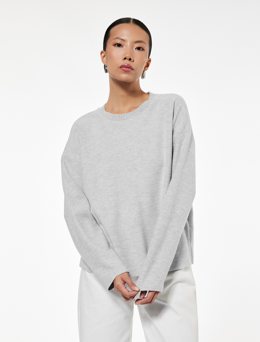   Uzun Kollu Bisiklet Yaka Basic Sweatshirt