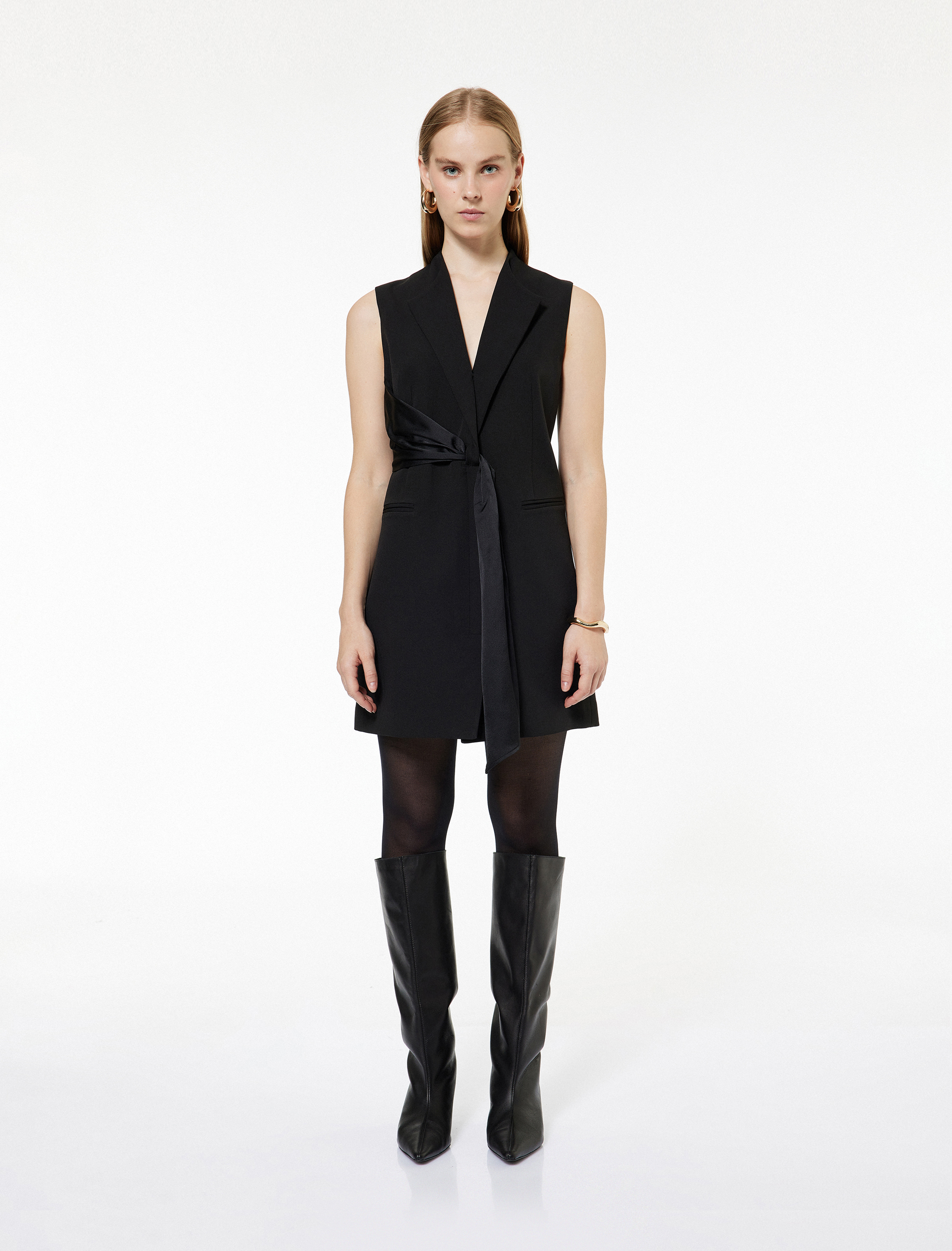   Kruvaze Yaka Kuşak Detaylı Kolsuz Mini Elbise