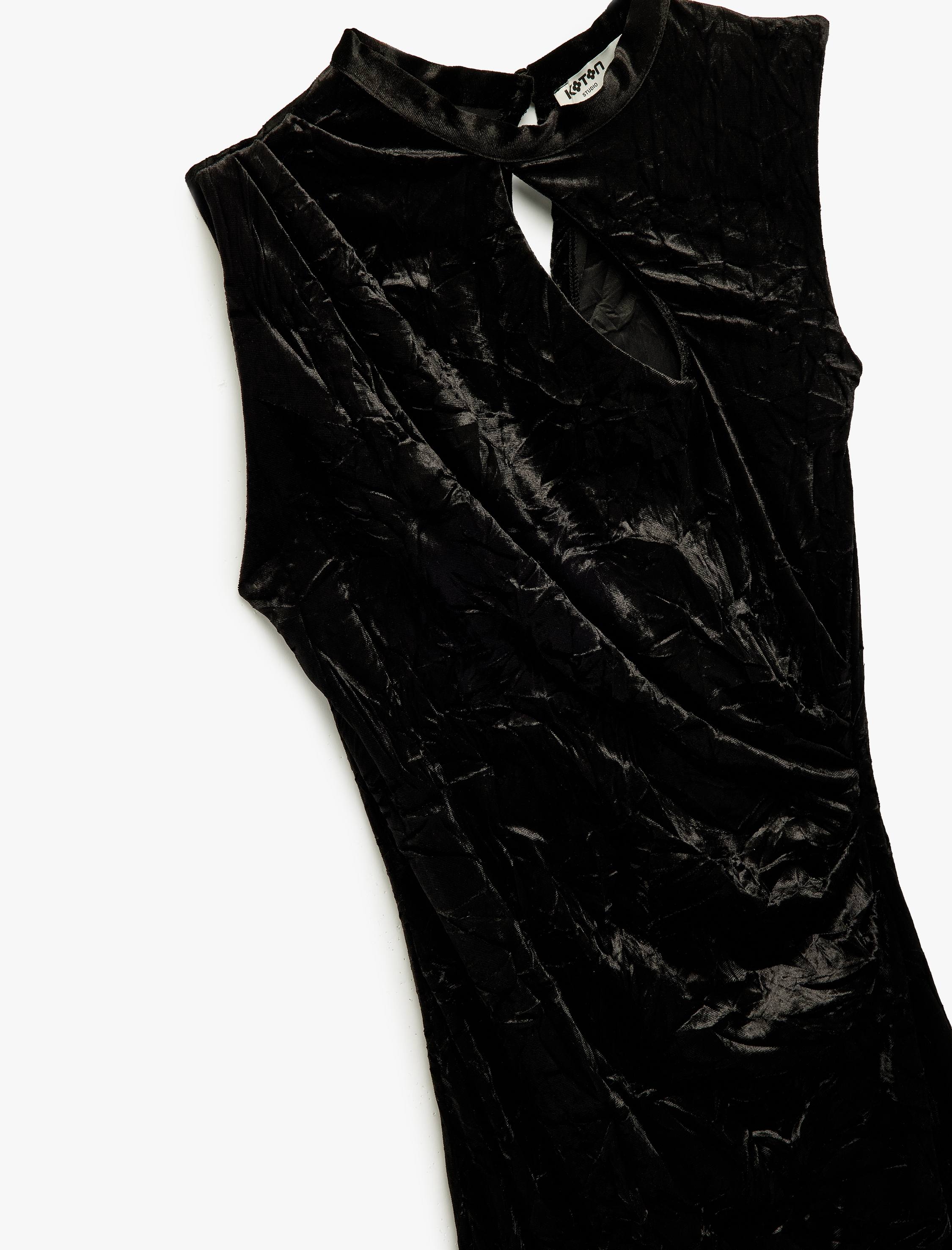   Pencere Detaylı Kolsuz Dik Yaka Uzun Kalem Kadife Elbise