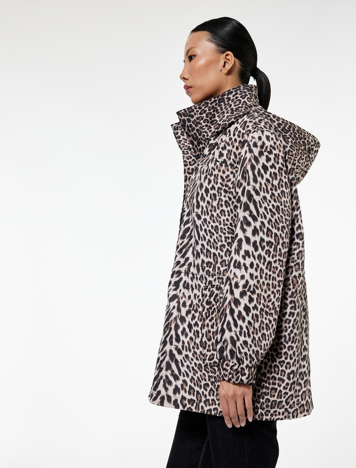  Cepli Uzun Kollu Dik Yaka Kapüşonlu Leopar Desenli Yağmurluk