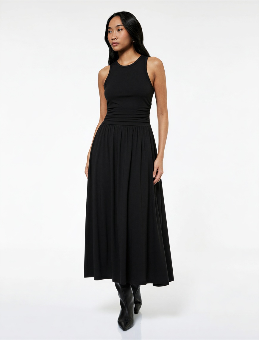   Slim Fit Bisiklet Yaka Kolsuz Midi Kloş Elbise