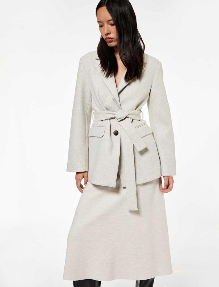  Kuşak Detaylı Uzun Kollu Cepli Kaşe Kaban