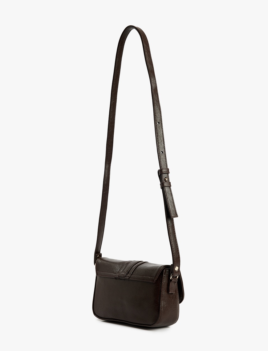 Kahve Kadın Suni Deri Metal Tokalı Askılı Çapraz Çanta 6WAK30021AA