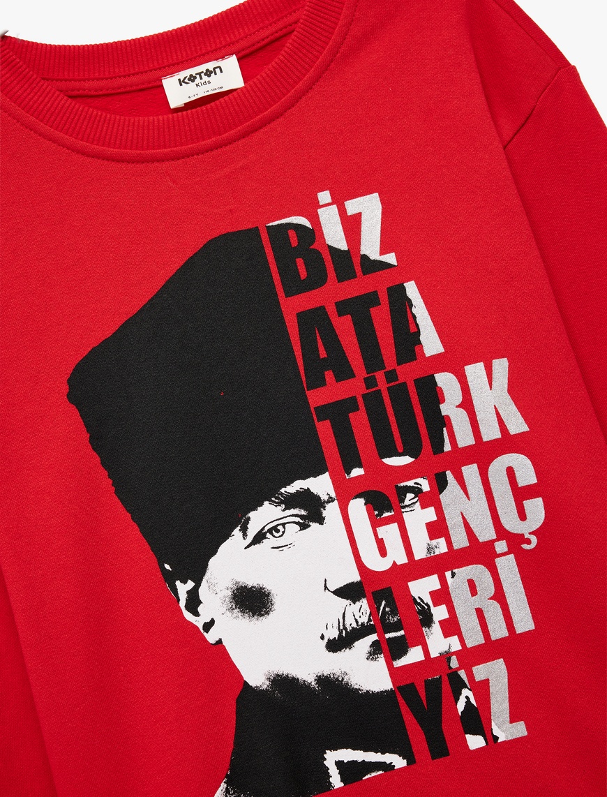  Erkek Çocuk Pamuklu Uzun Kollu Bisiklet Yaka Atatürk Baskılı Sweatshirt