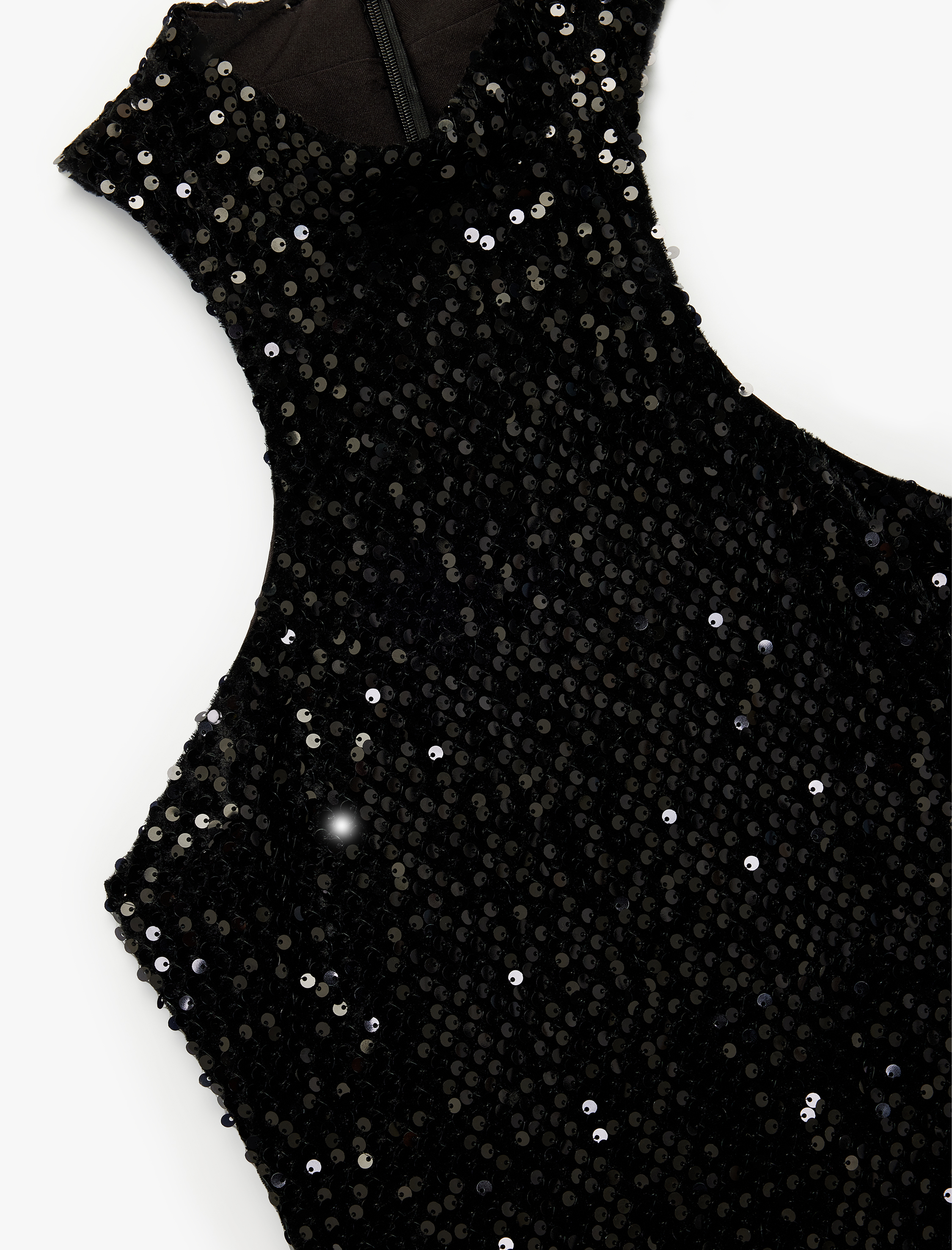   Koton X Sibil Çetinkaya - Kolsuz Halter Yaka Pullu Payetli Mini Abiye Elbise