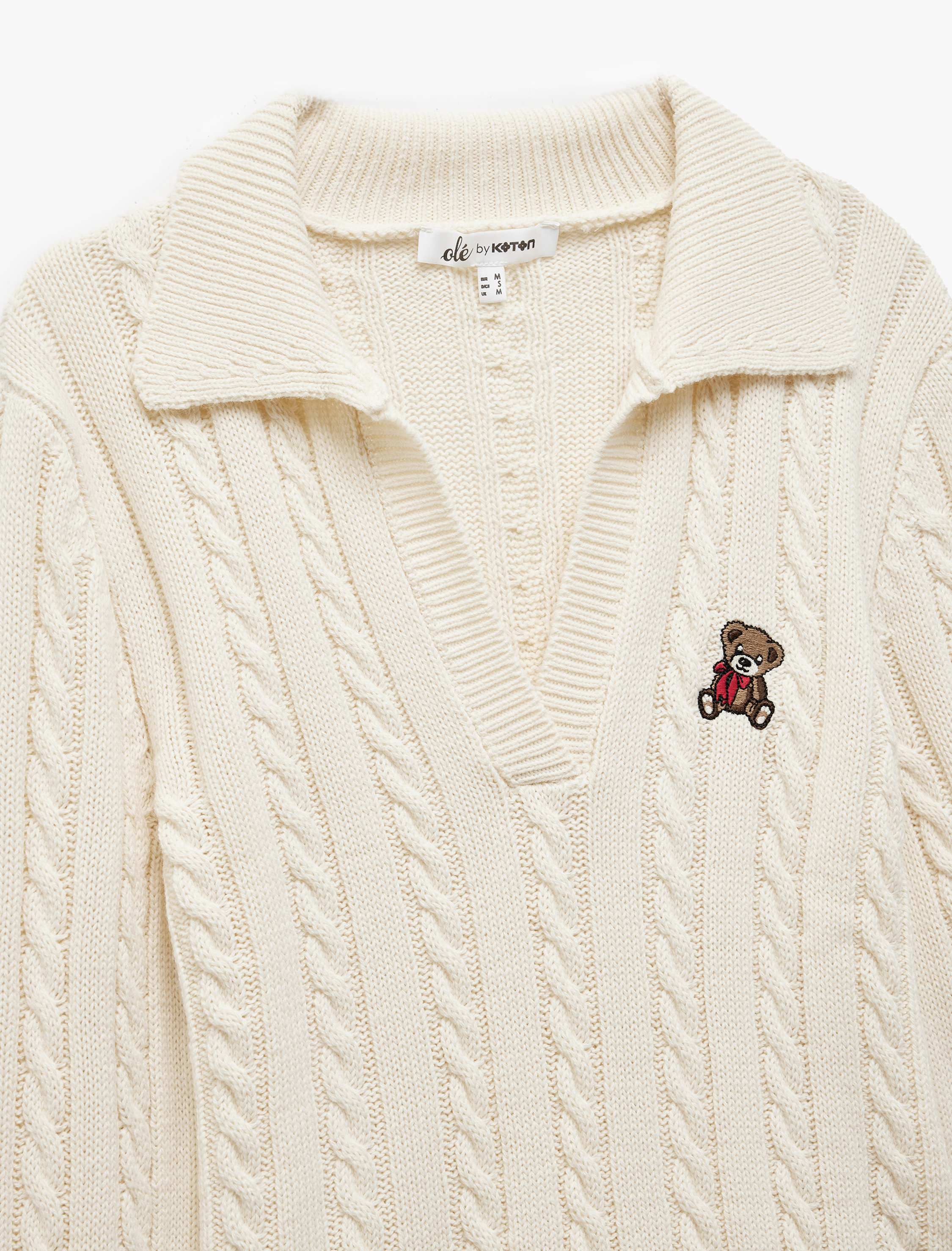   Polo Yaka Nakışlı Saç Örgü Dokulu Triko Kazak