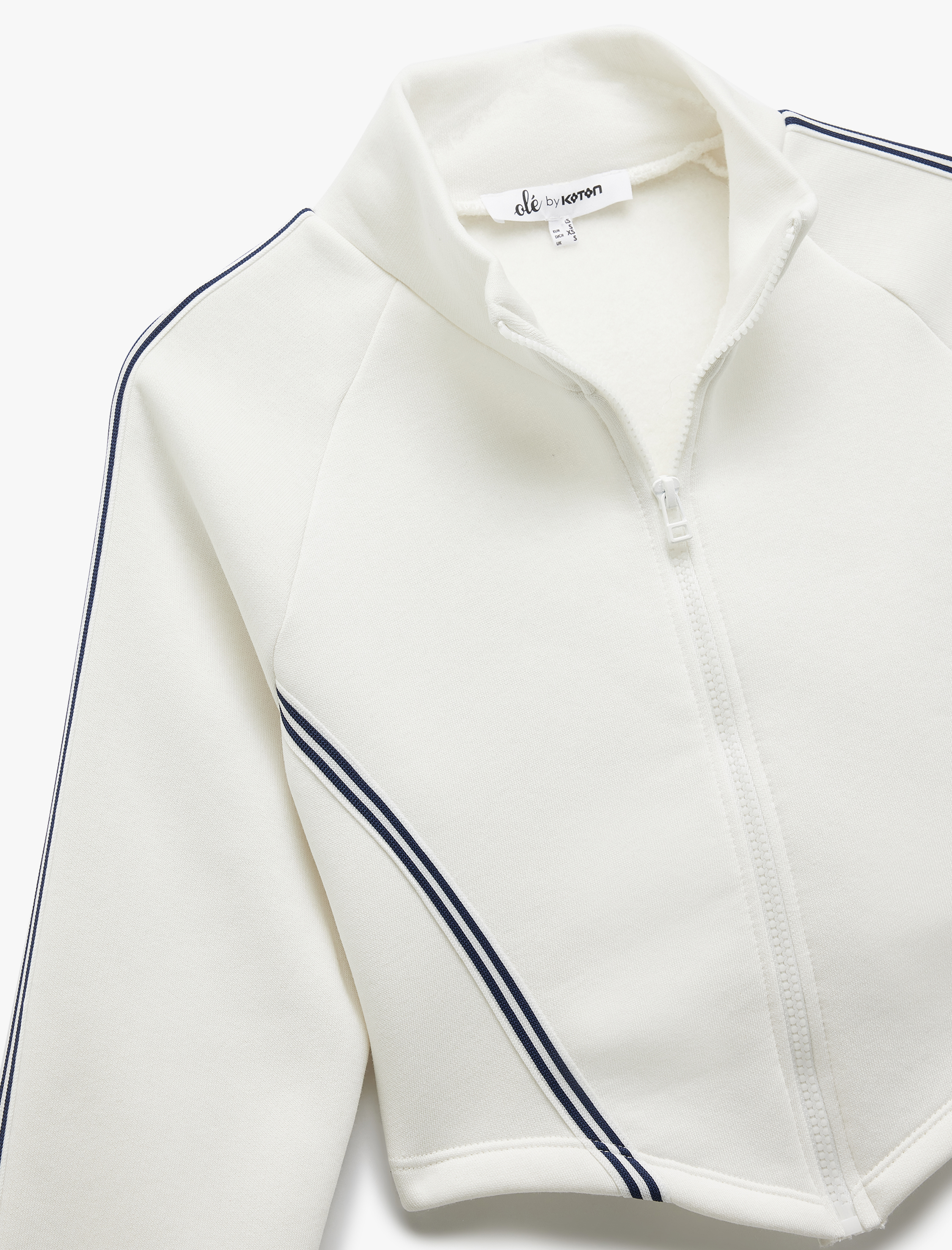   Şerit Detaylı Dik Yaka Üç İplik Şardonlu Fermuarlı Crop Sweatshirt