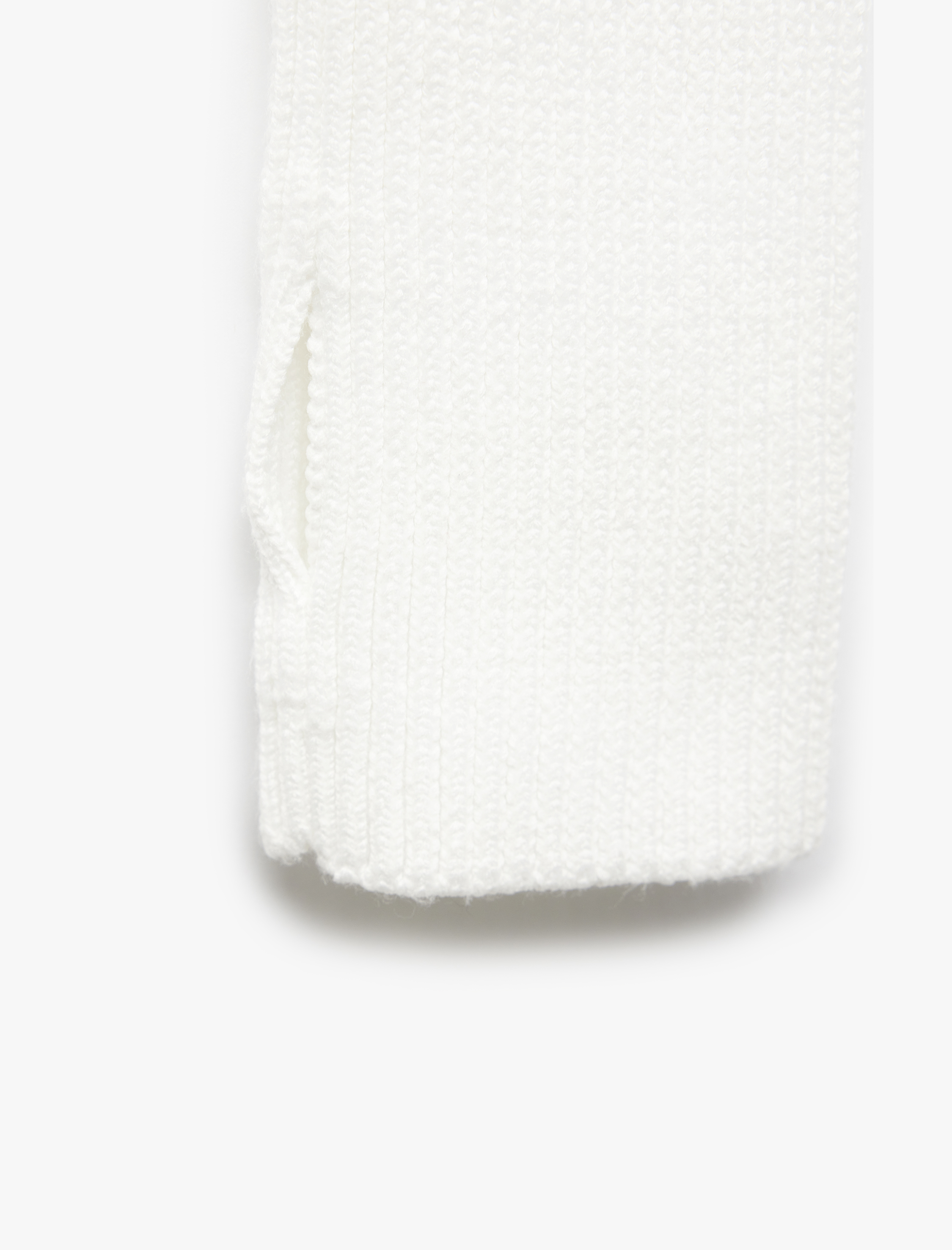   Omzu Açık Triko Dar Kesim Kazak