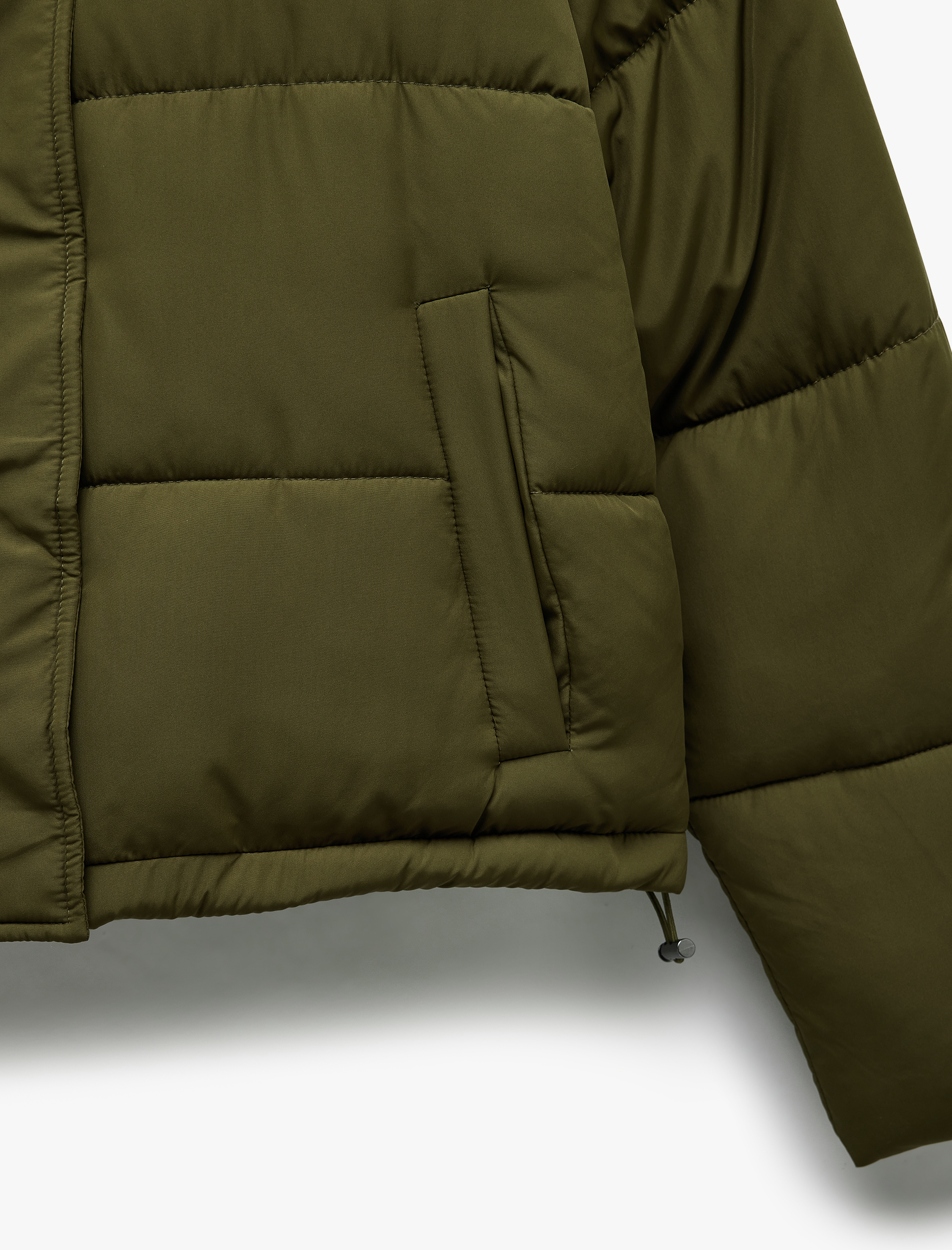   Kapüşonlu Fermuarlı İçi Peluş Çıtçıt Düğmeli Cepli Şişme Mont