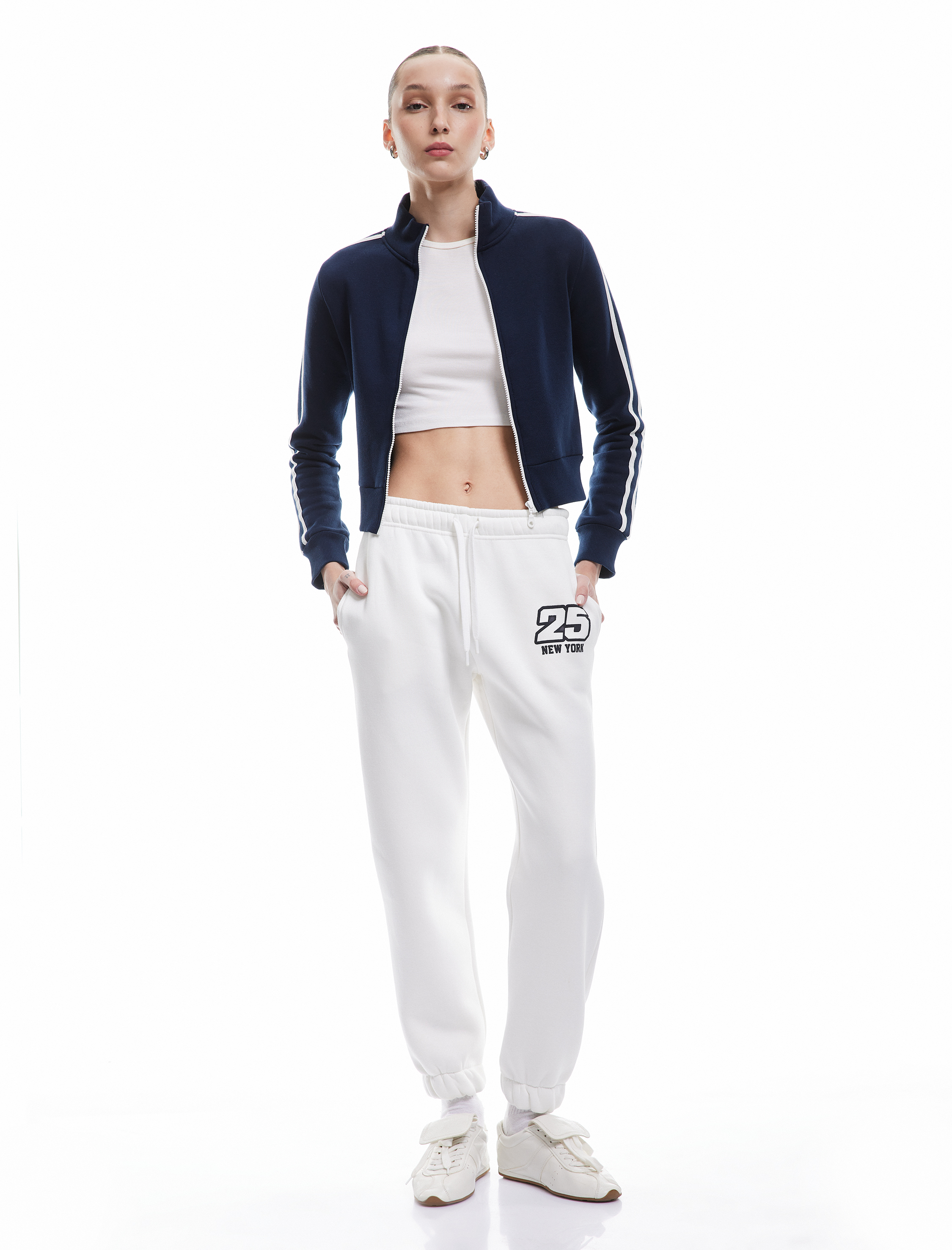   Üç İplik Şardonlu Cepli Bağcıklı Baskılı Rahat Kalıp Jogger Eşofman Altı