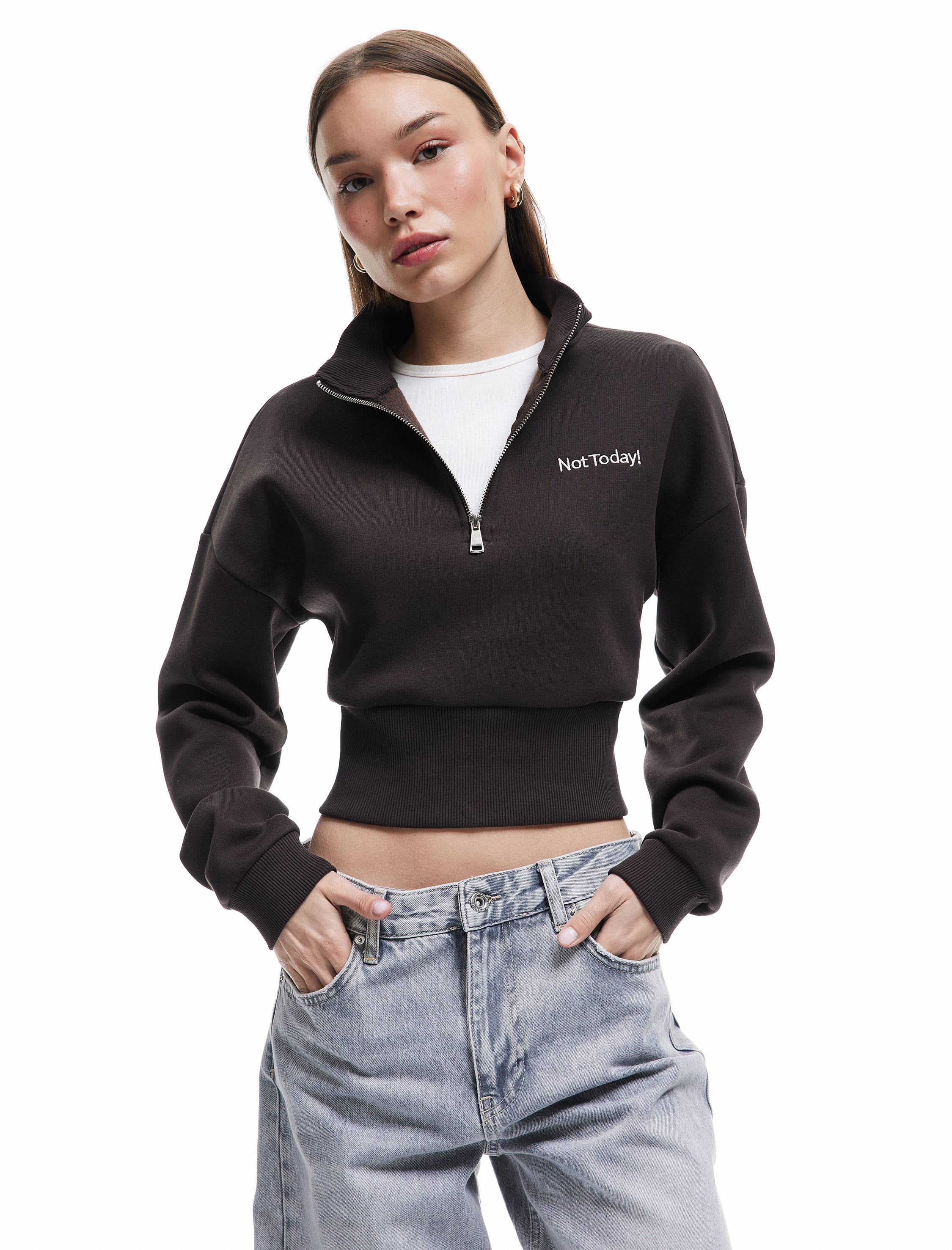   Pamuklu Yarım Fermuarlı Şardonlu Baskılı Crop Sweatshirt
