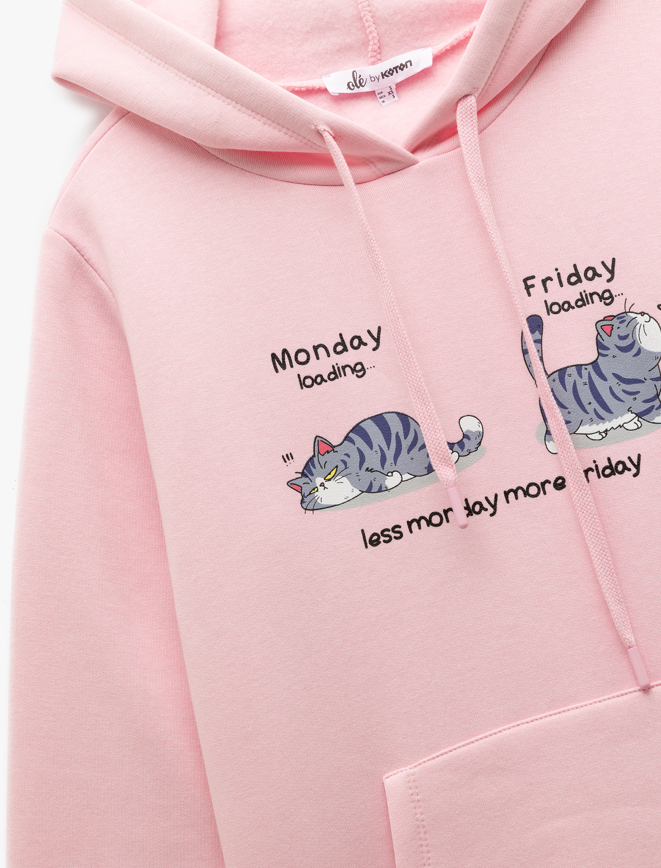   Pamuklu Uzun Kollu Kanguru Cep Detaylı Şardonlu Kapşonlu Baskılı Sweatshirt