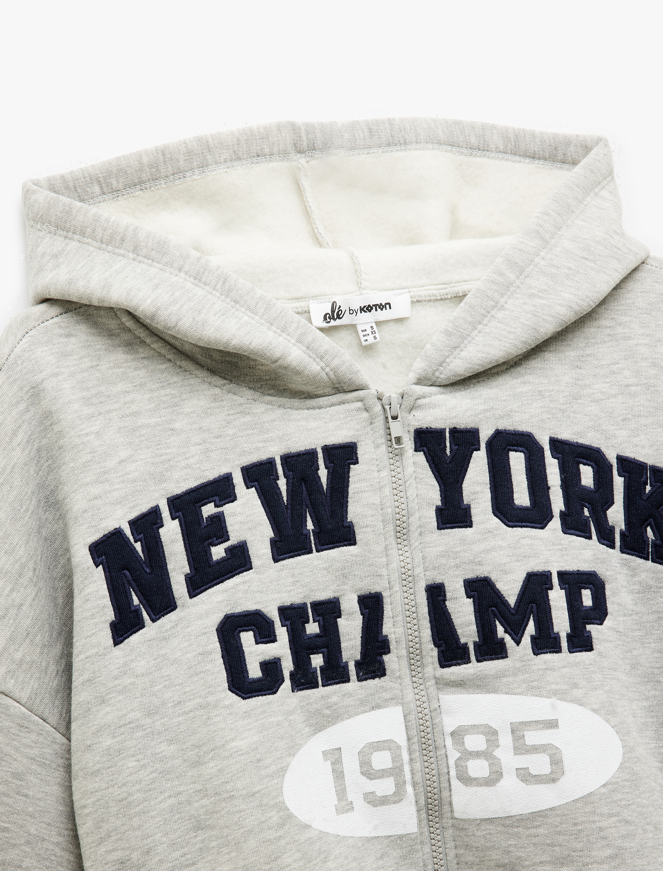   Şardonlu Uzun Kollu Fermuarlı Kapşonlu Crop Sweatshirt