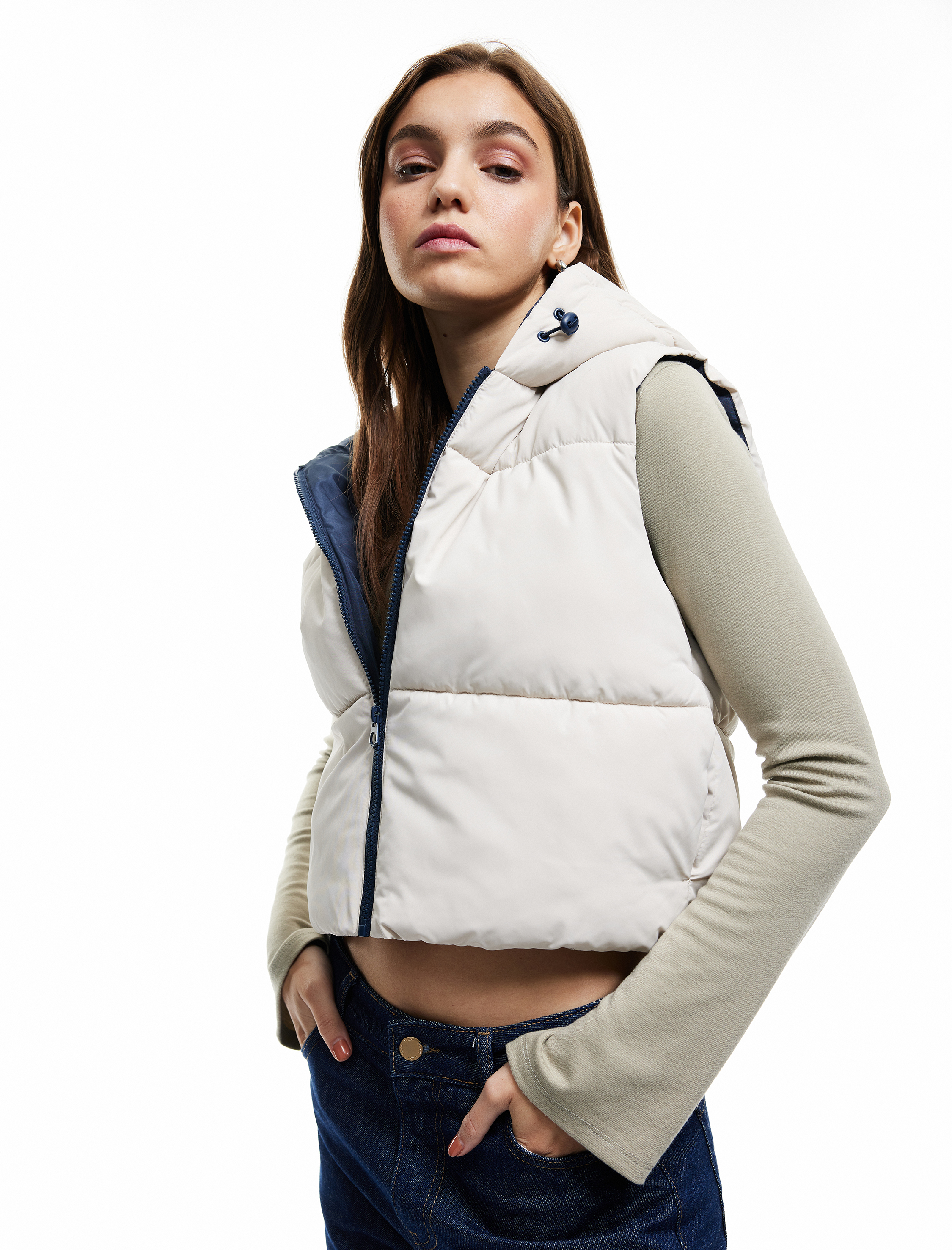 Kapüşonlu Fermuarlı Kolsuz Çift Taraflı Kapitone Şişme Yelek