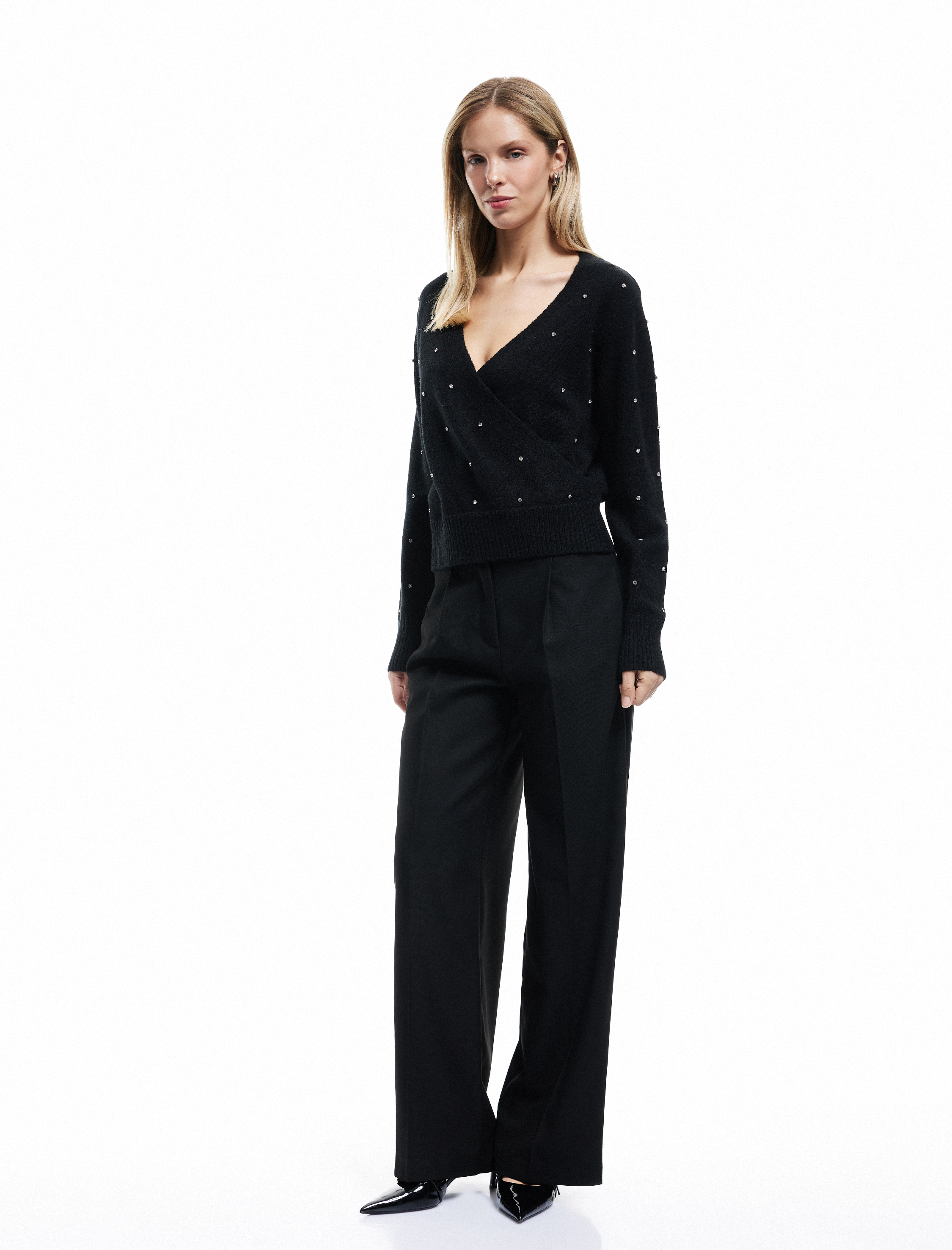   Uzun Kollu Kruvaze V Yaka Taşlı Triko Kazak