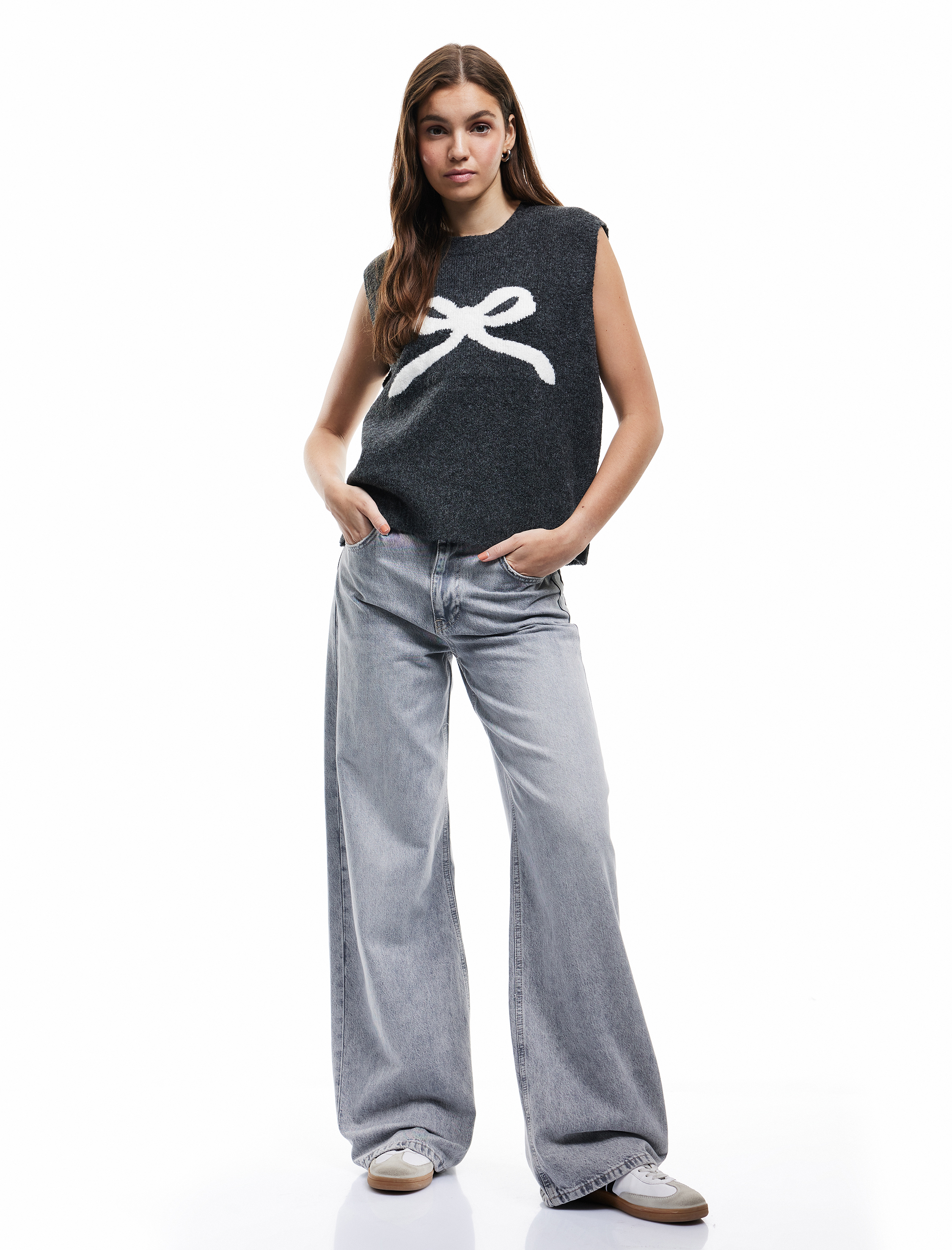   Fiyonk Desenli Bisiklet Yaka Kolsuz Triko Süveter