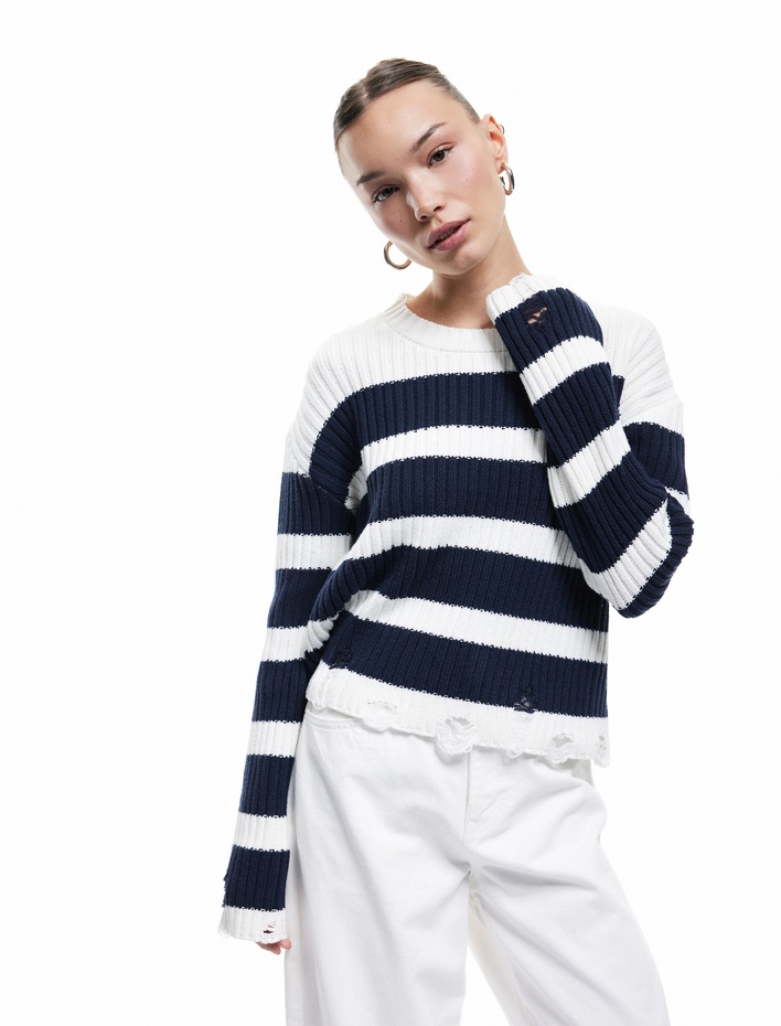  Çizgili Uzun Kollu Yıpratma Detaylı Bisiklet Yaka Triko Kazak