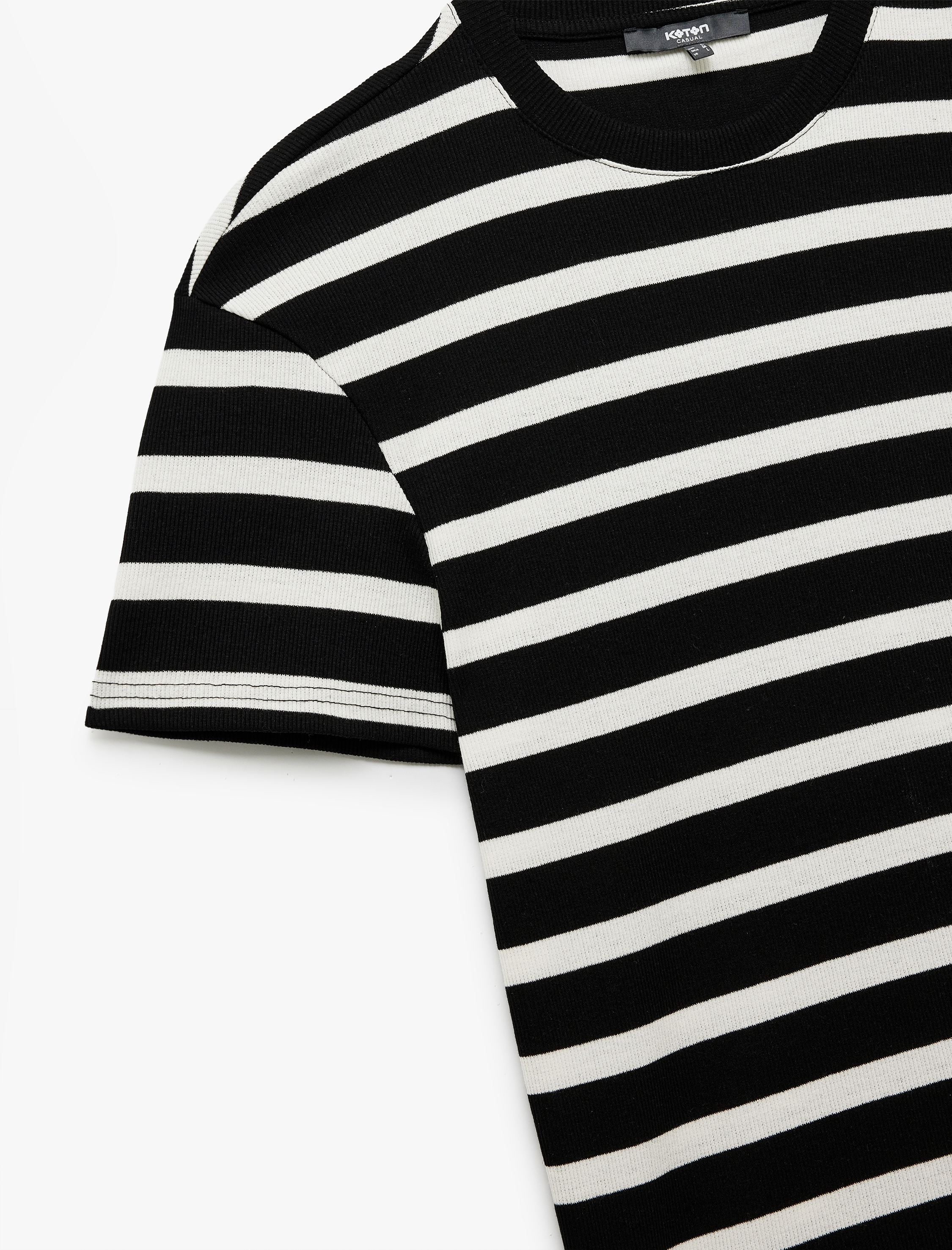   Kısa Kollu Bisiklet Yaka Slim Fit Çizgili Tişört