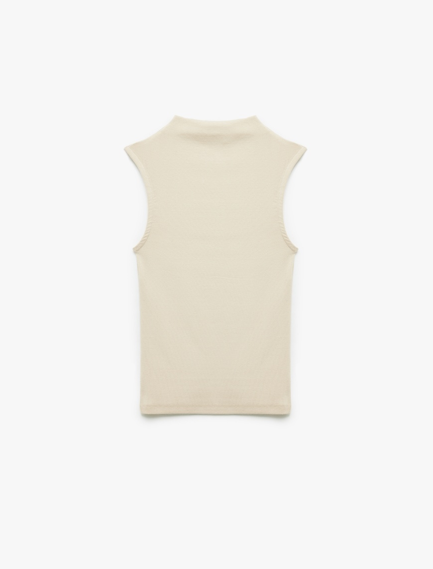   Basic Slim Fit Dik Yaka Modal Kolsuz Bluz