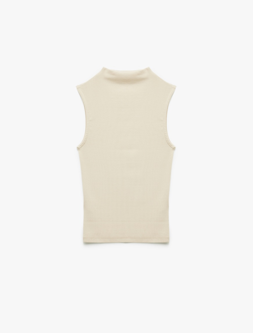   Basic Slim Fit Dik Yaka Modal Kolsuz Bluz
