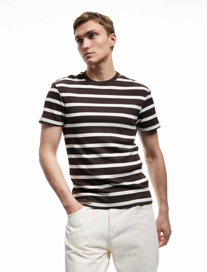  Kısa Kollu Bisiklet Yaka Slim Fit Çizgili Tişört