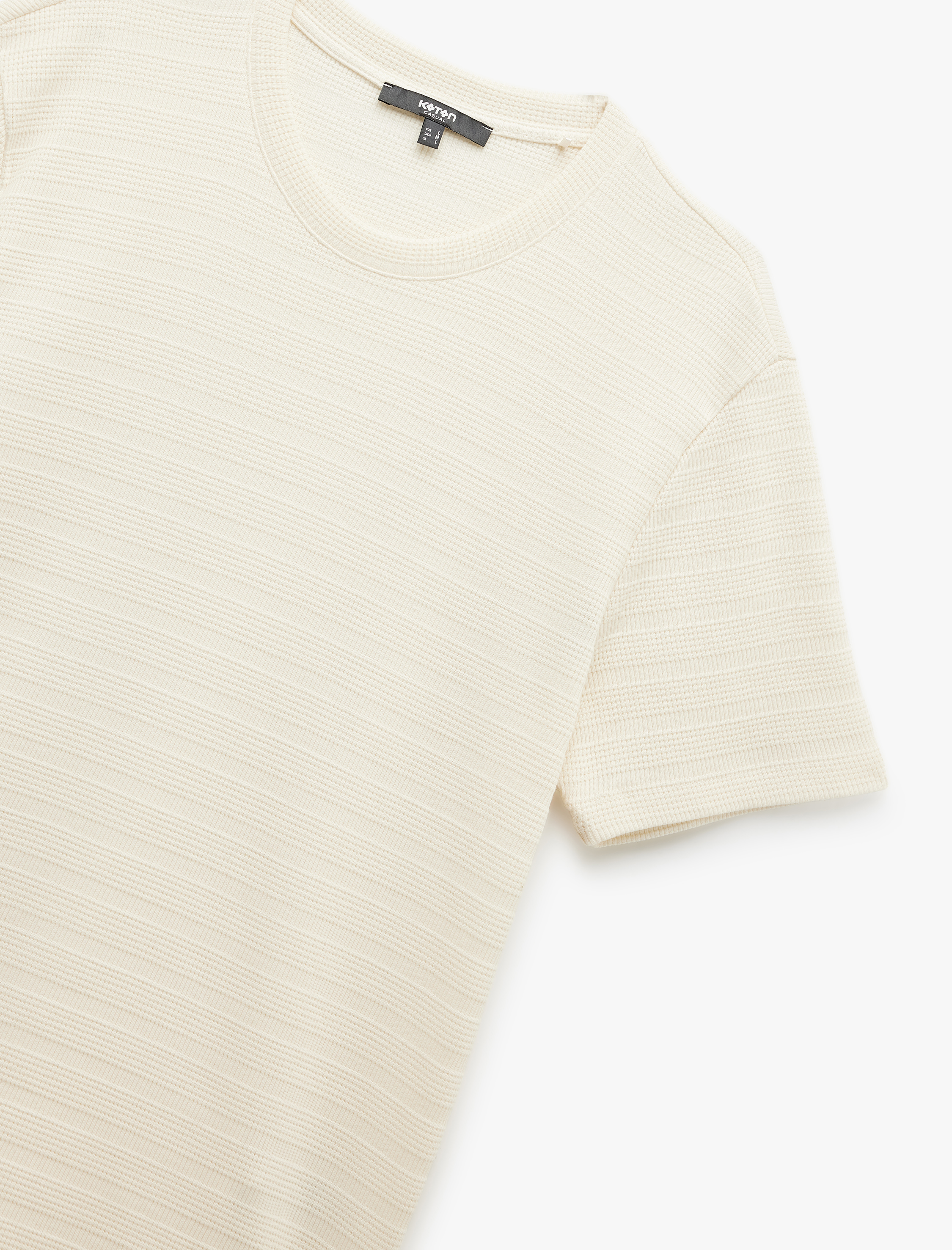   Bisiklet Yaka Dokulu Tok Kumaş Kısa Kollu Pamuklu Slim Fit Tişört