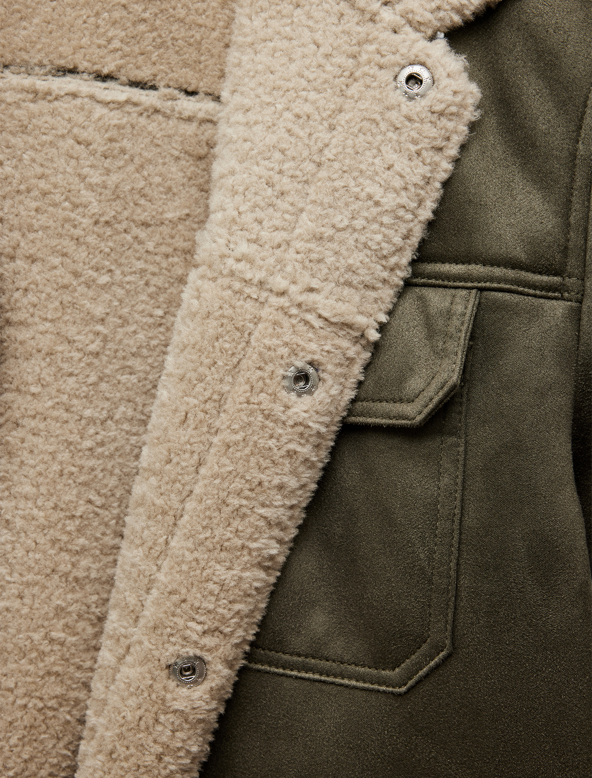   Kapaklı Cepli Çıtçıt Düğme Detaylı Slim Fit İçi Peluş Yaka Suni Süet Ceket