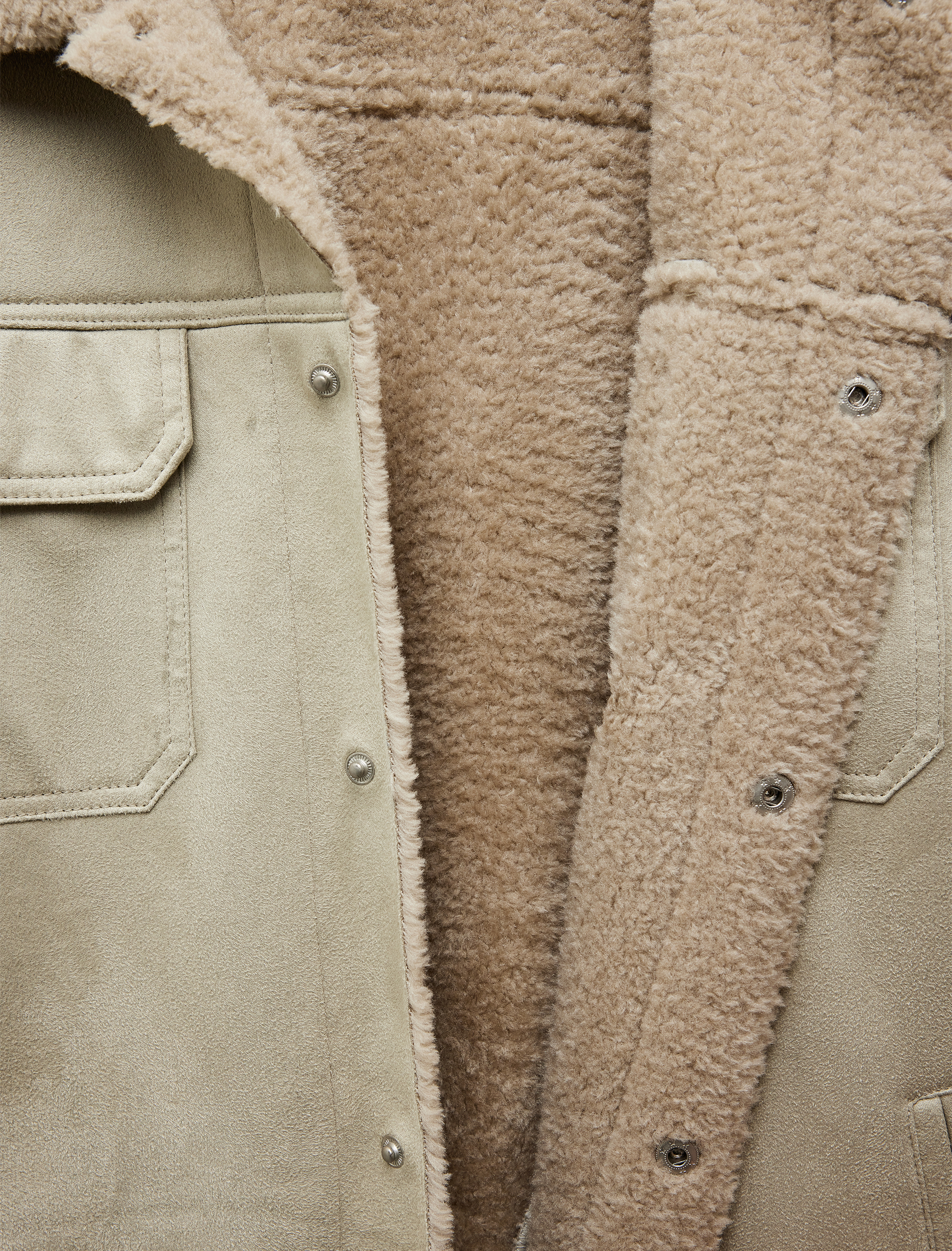   Kapaklı Cepli Çıtçıt Düğme Detaylı Slim Fit İçi Peluş Yaka Suni Süet Ceket