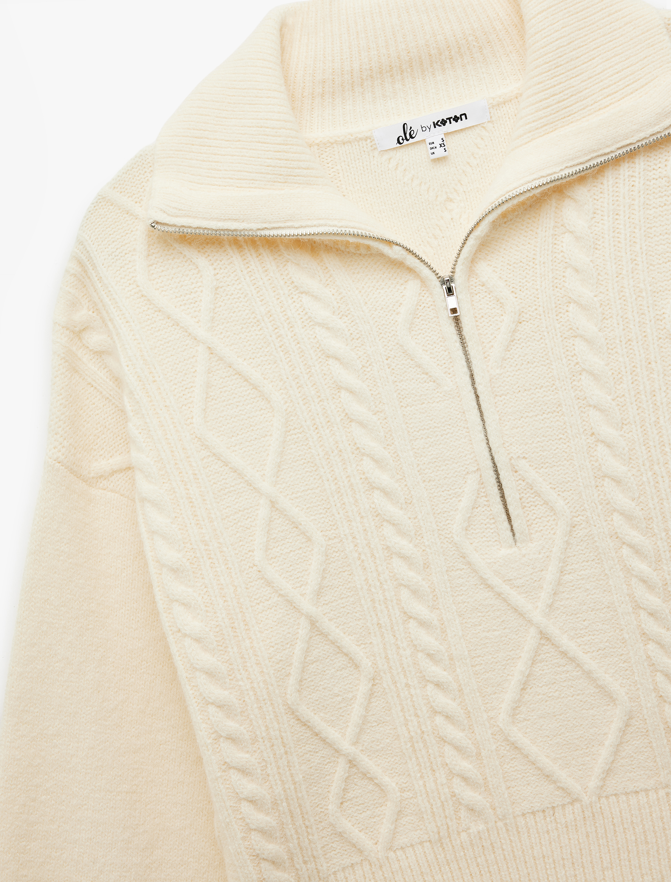   Yarım Fermuarlı Yaka Uzun Kollu Saç Örgü Dokulu Triko Kazak