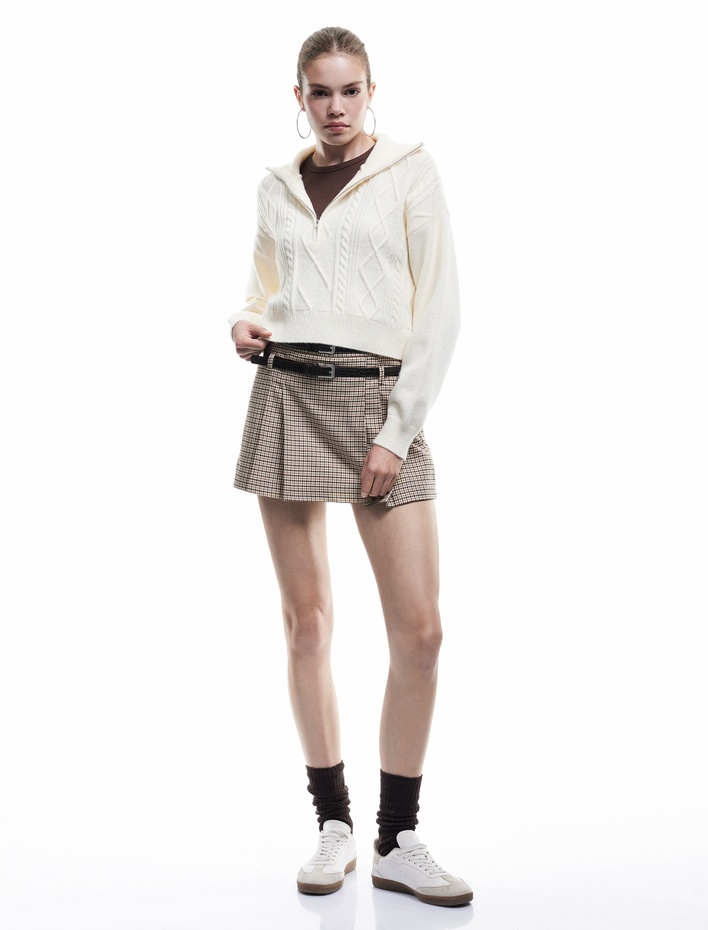  Yarım Fermuarlı Yaka Uzun Kollu Saç Örgü Dokulu Triko Kazak